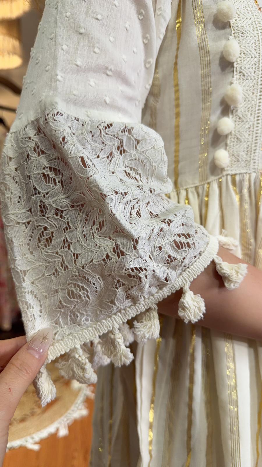 2535 White BallBall Doll Short Emb OP 37"