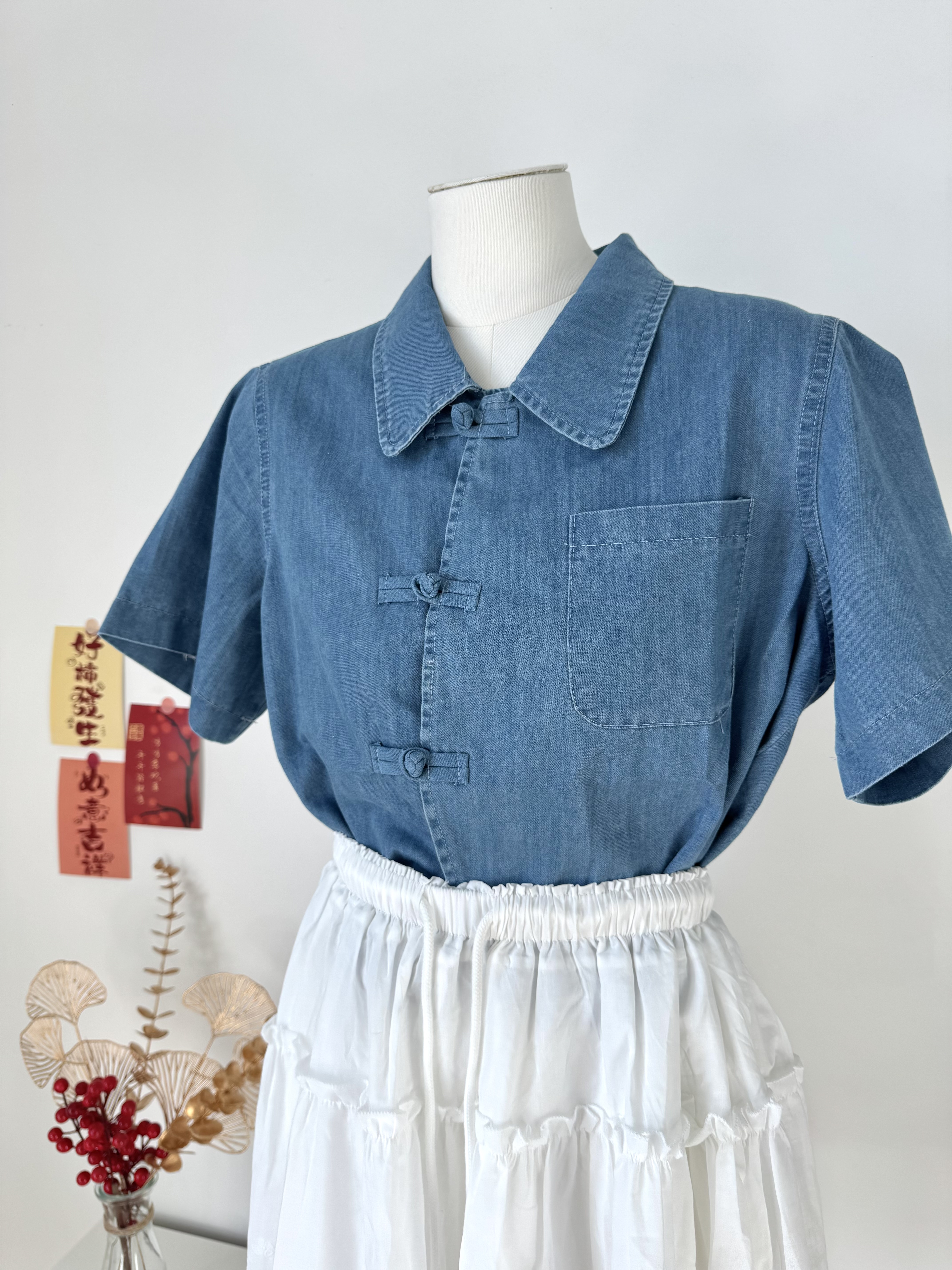 Oriental Polo Denim Blouse 新中式盘扣牛仔上衣 (1 colour )