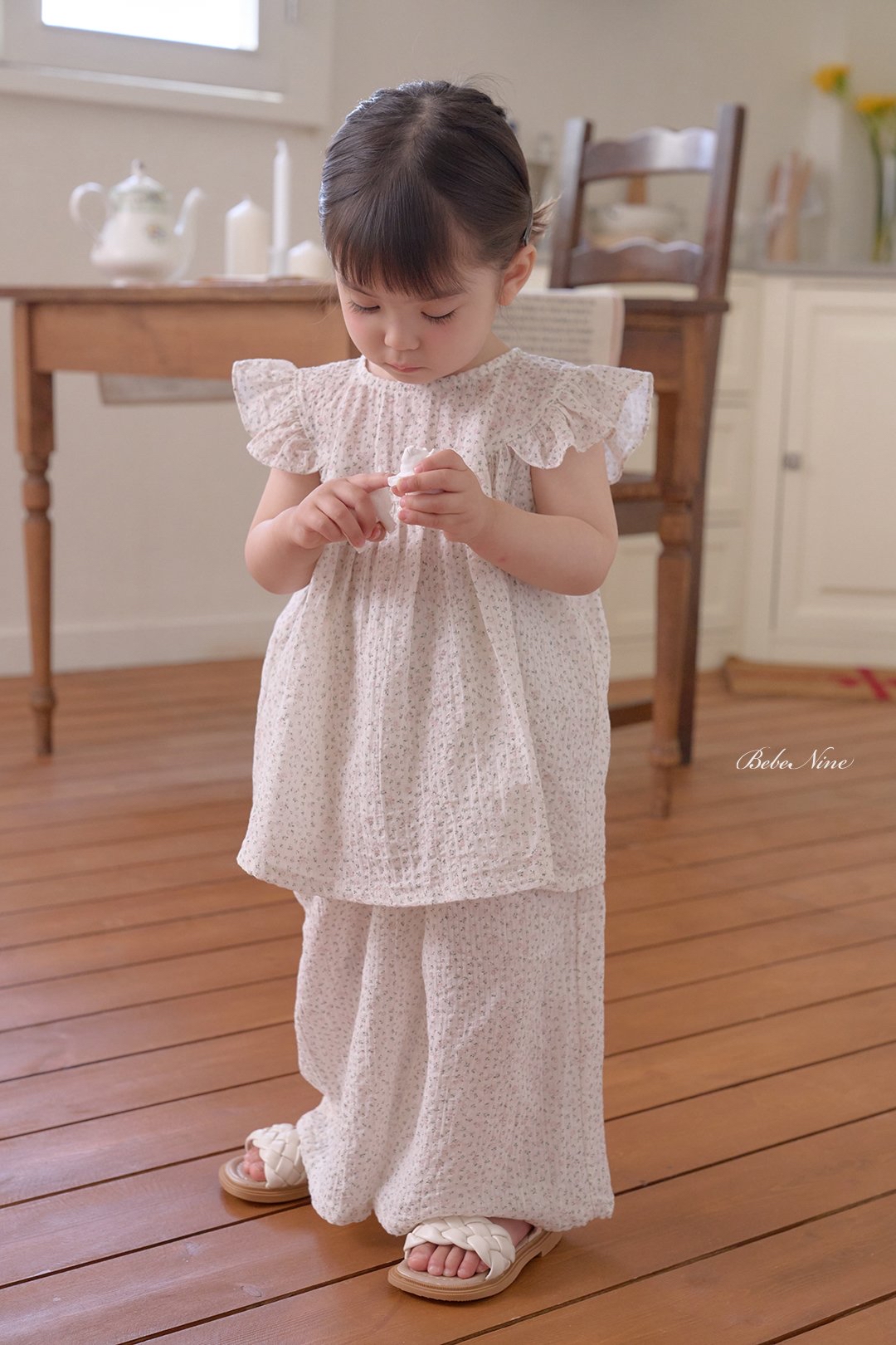 ☀️預訂 韓國直送☀️🇰🇷Bebenine兩色小碎花荷葉邊袖寬鬆上下套裝