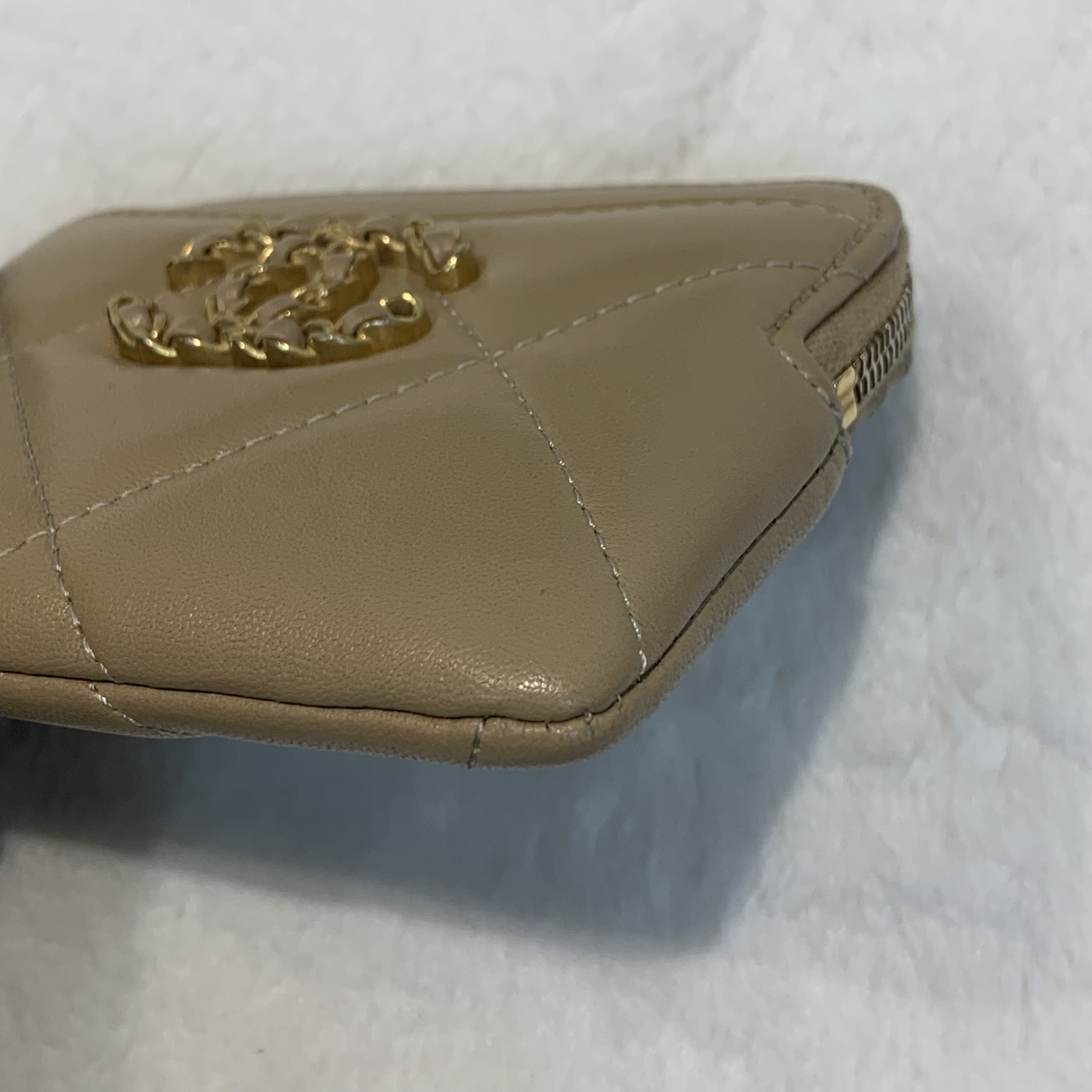 Chanel 19c奶茶色系銀包🤎