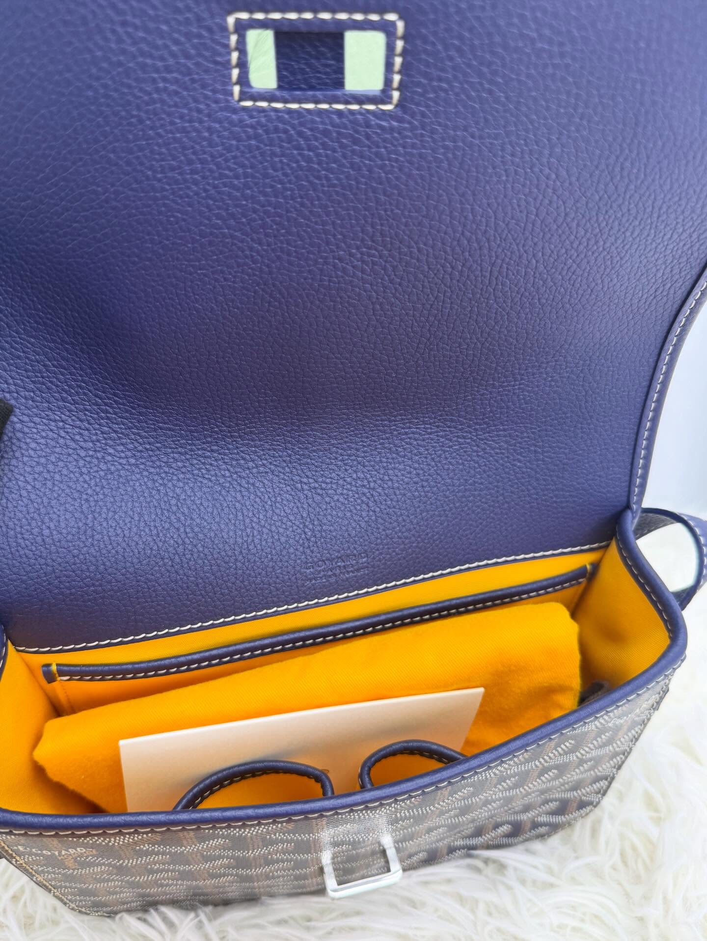 💛全新！💙深藍色PM size 郵差包 專門店單 全套🛍️