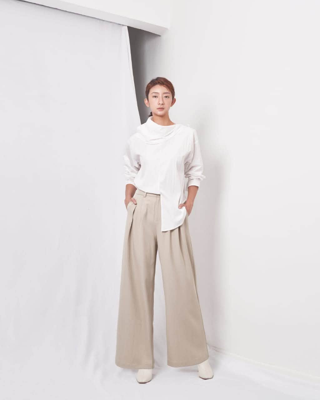 VIL-T2689 LONG SLLV BLOUSE WITH SCARF