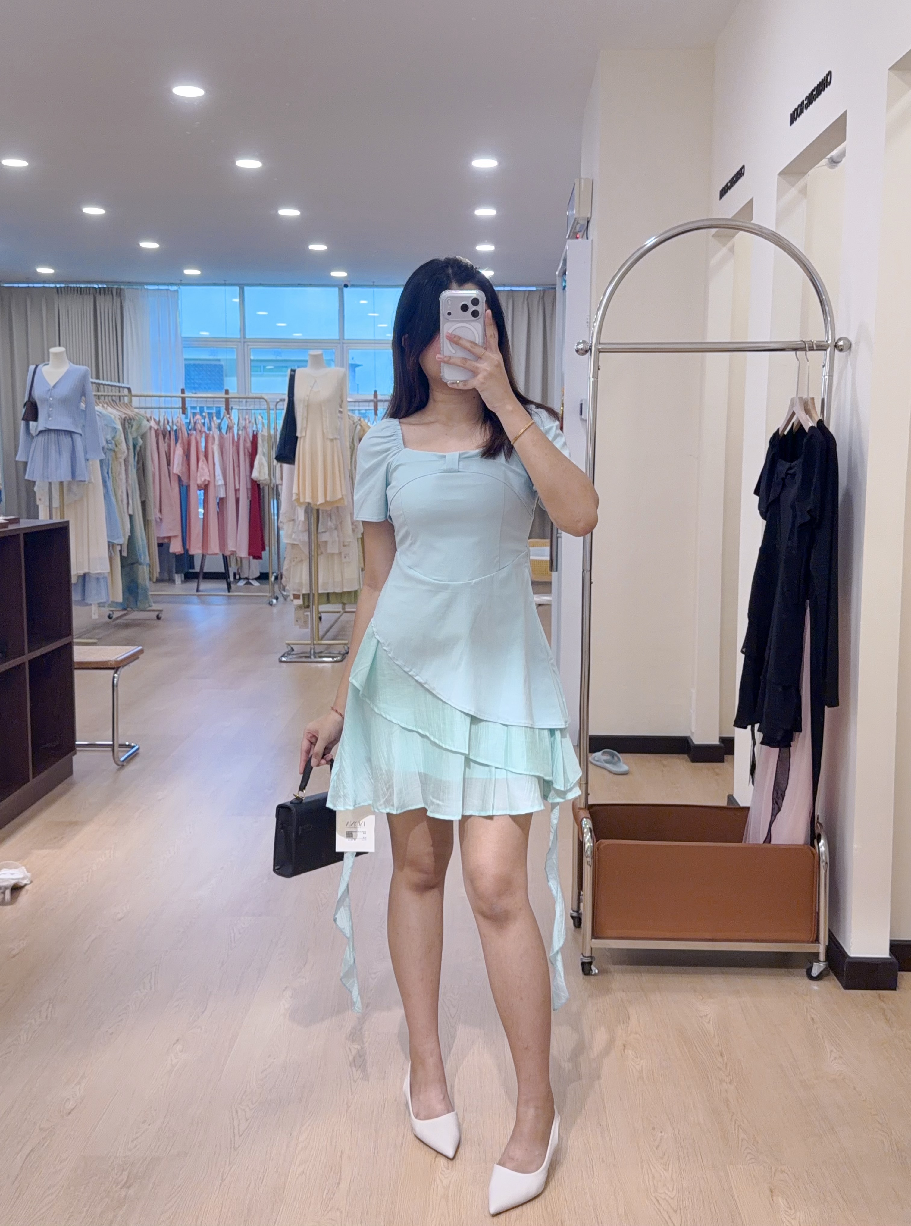 2856法式设计感连身裙