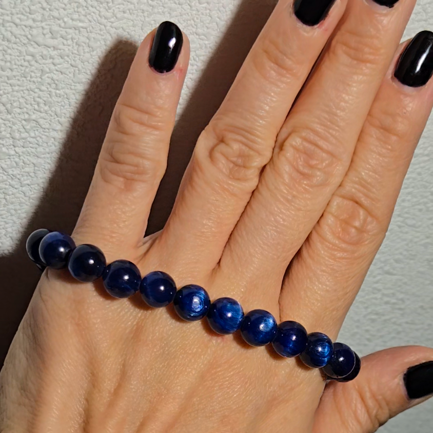 Blue kyanite 8.5mm bead bracelet - JW127