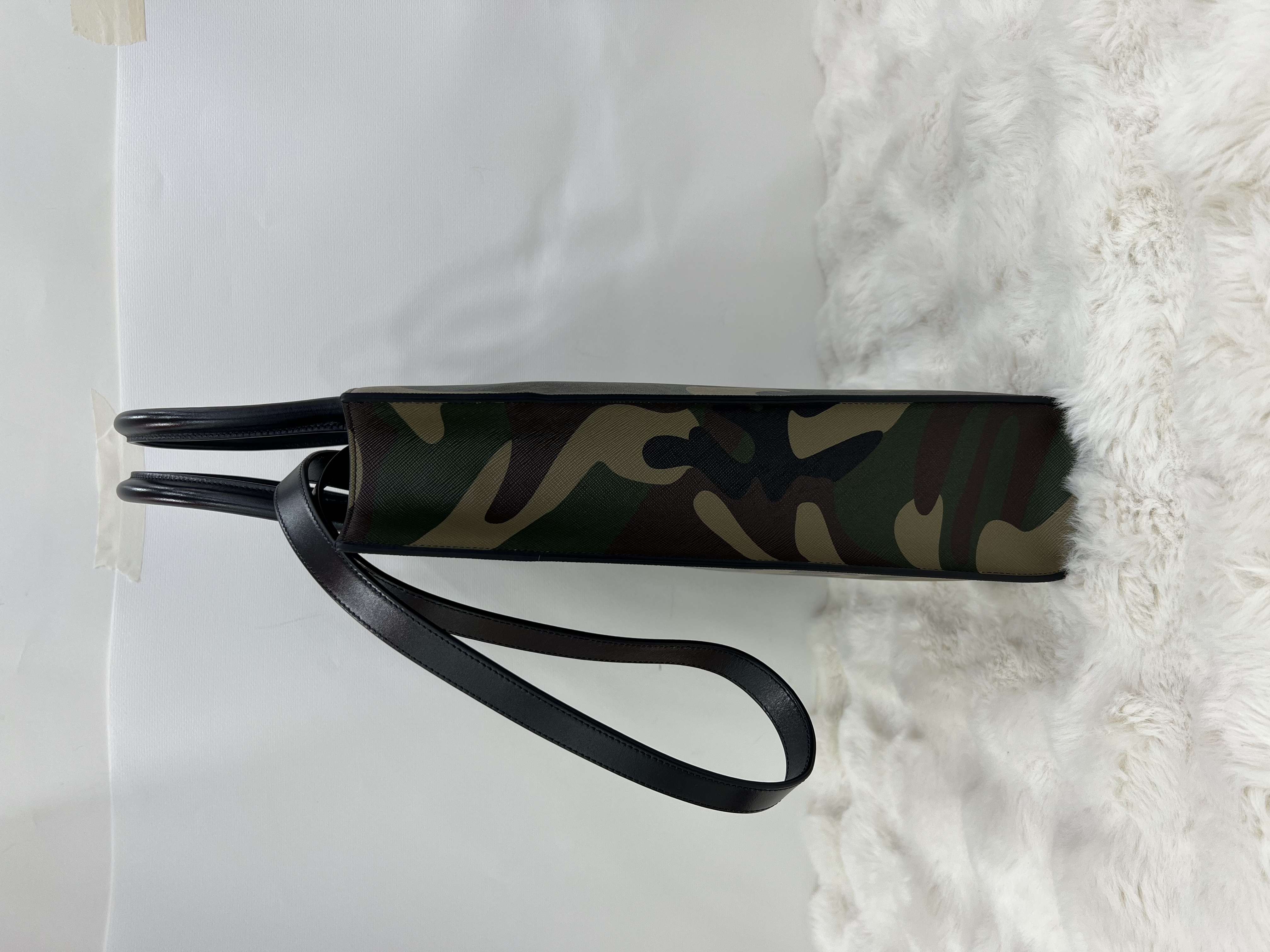 直播貨品 |  [1個-$100 2個-$300］R14