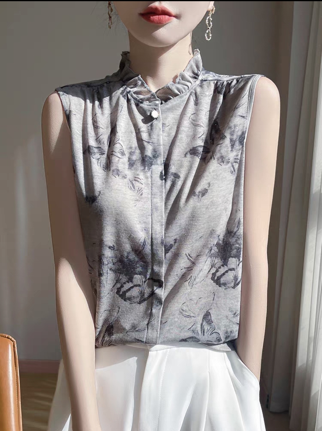 TP508木耳边高领衣