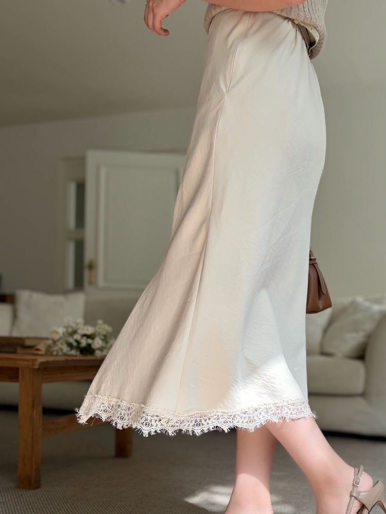 Lacie Asymmetric Skirt (Ivory)