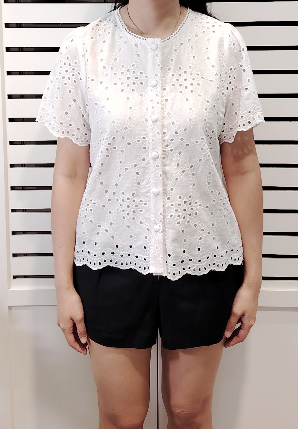 25018 Cotton Lace Short Sleeve Blouse