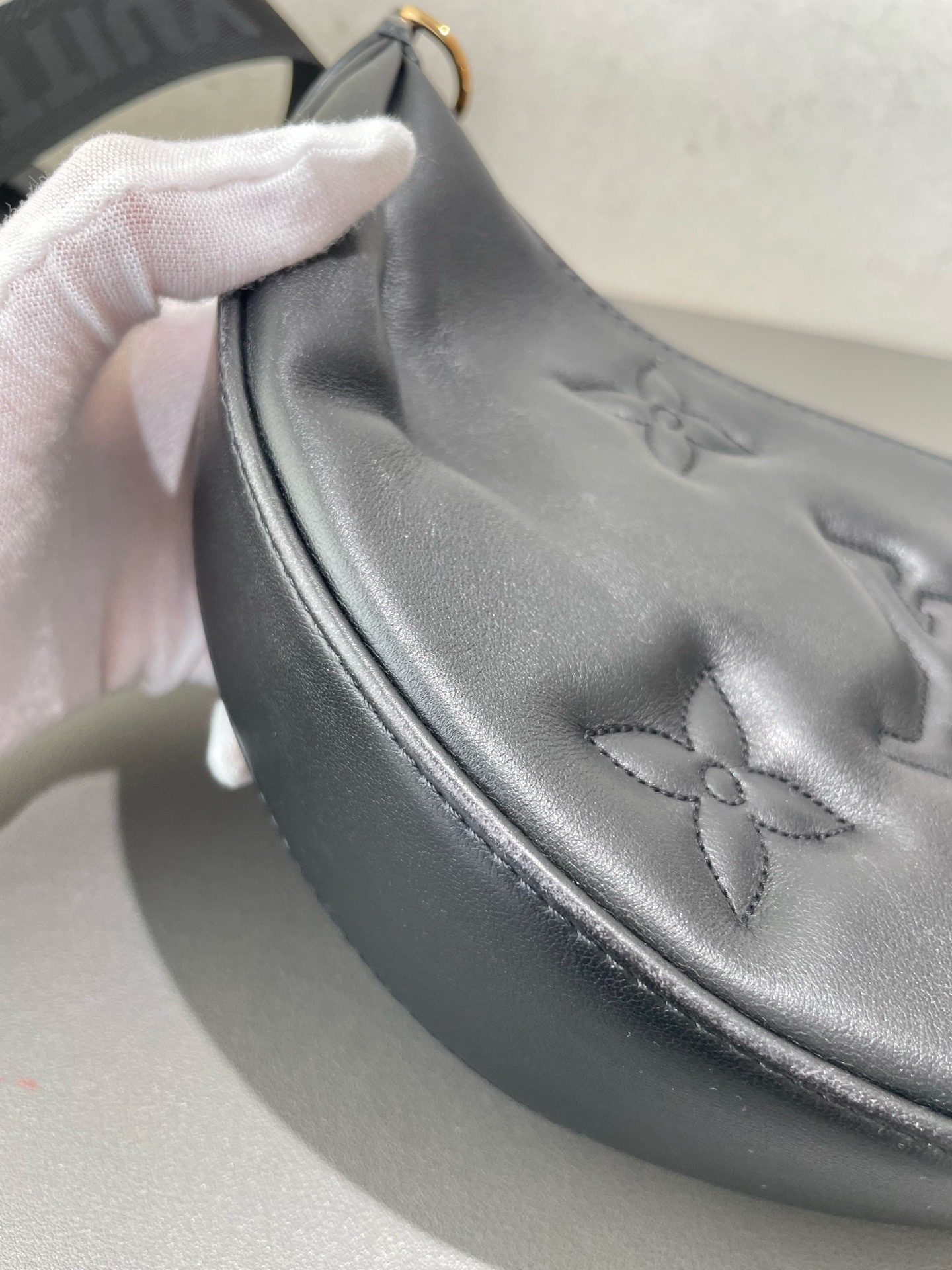 【預訂貨品】LV 黑色月亮包