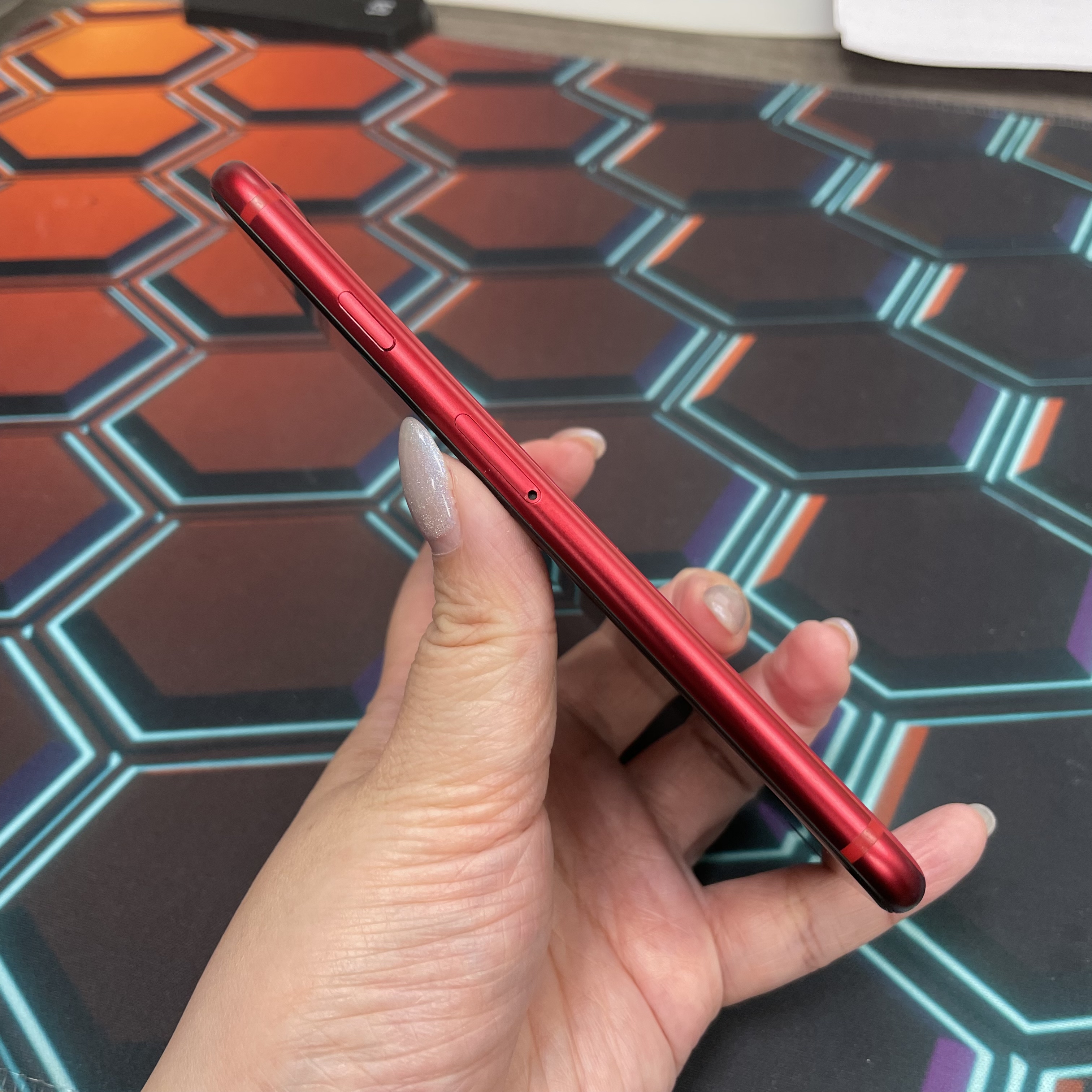 *7044 SE 2 完美機 128GB 電79 紅色 red