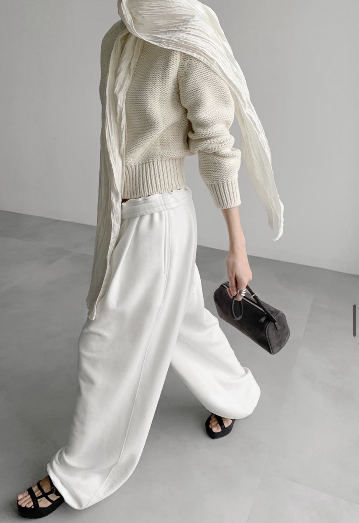 Natural wrinkled scarf 