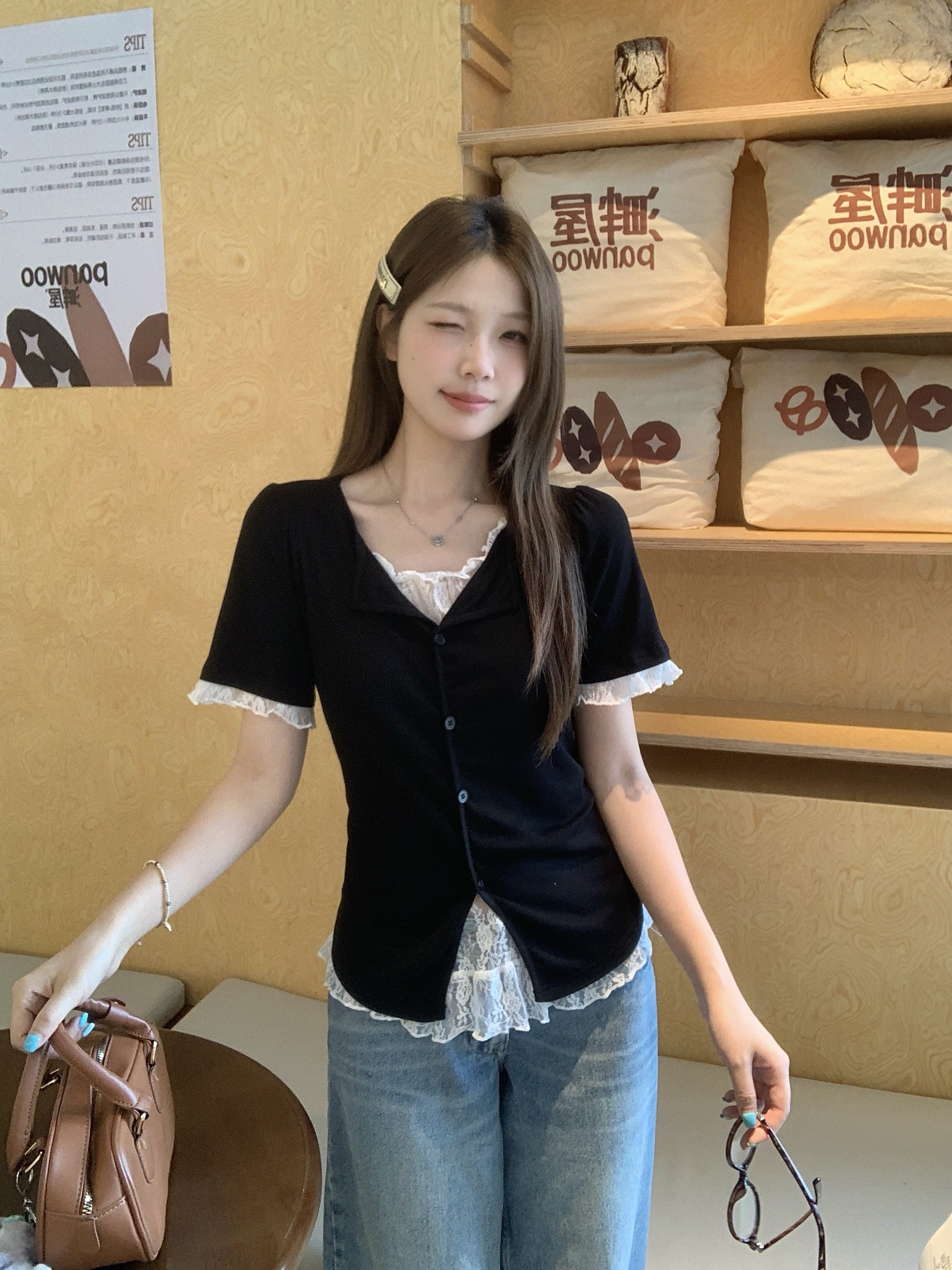 B155(64581) 韩系甜美风假两件拼接里白蕾丝透黑白上衣