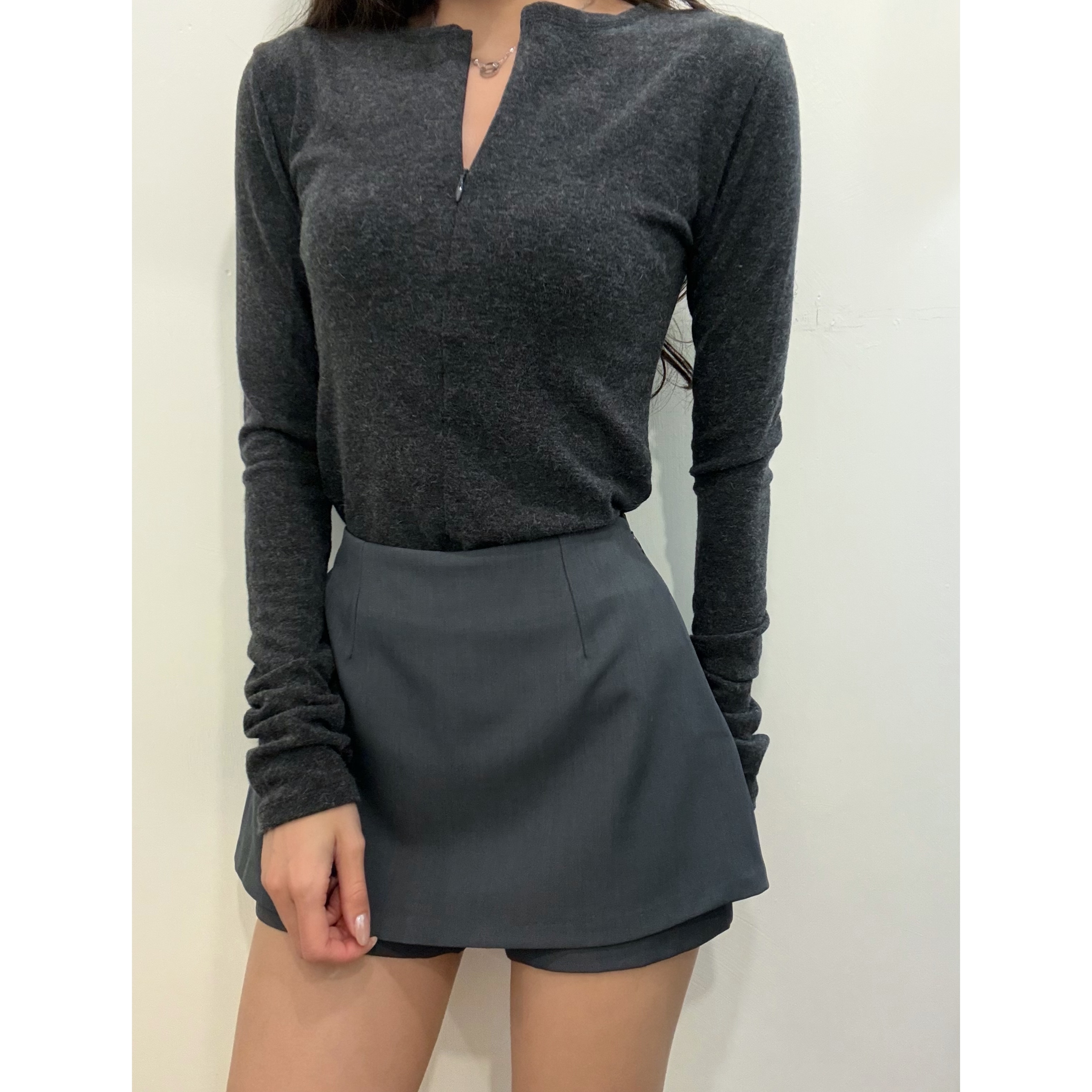 新品價及新年前收貨2月3號8PM截單💛《ZIPPER LS TOP》 2602D