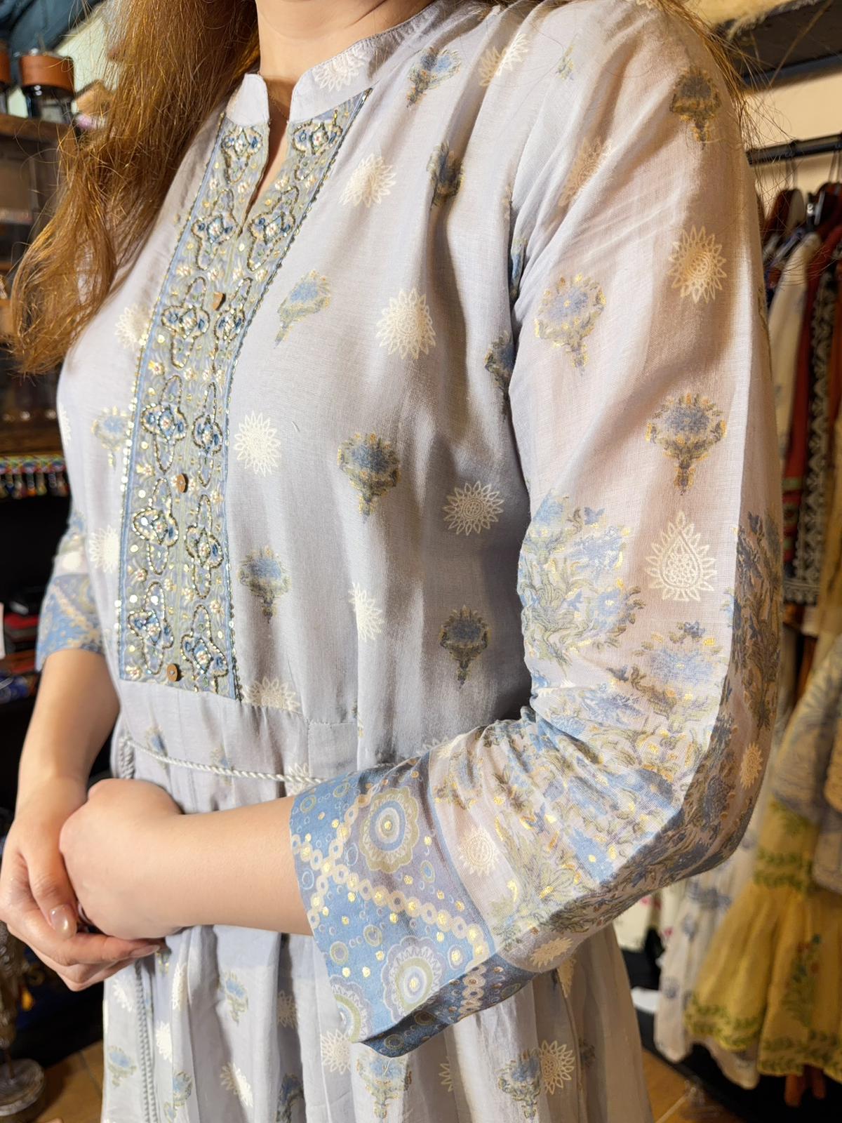 Fog Blue Dandelion with Rope OP 53" #1451