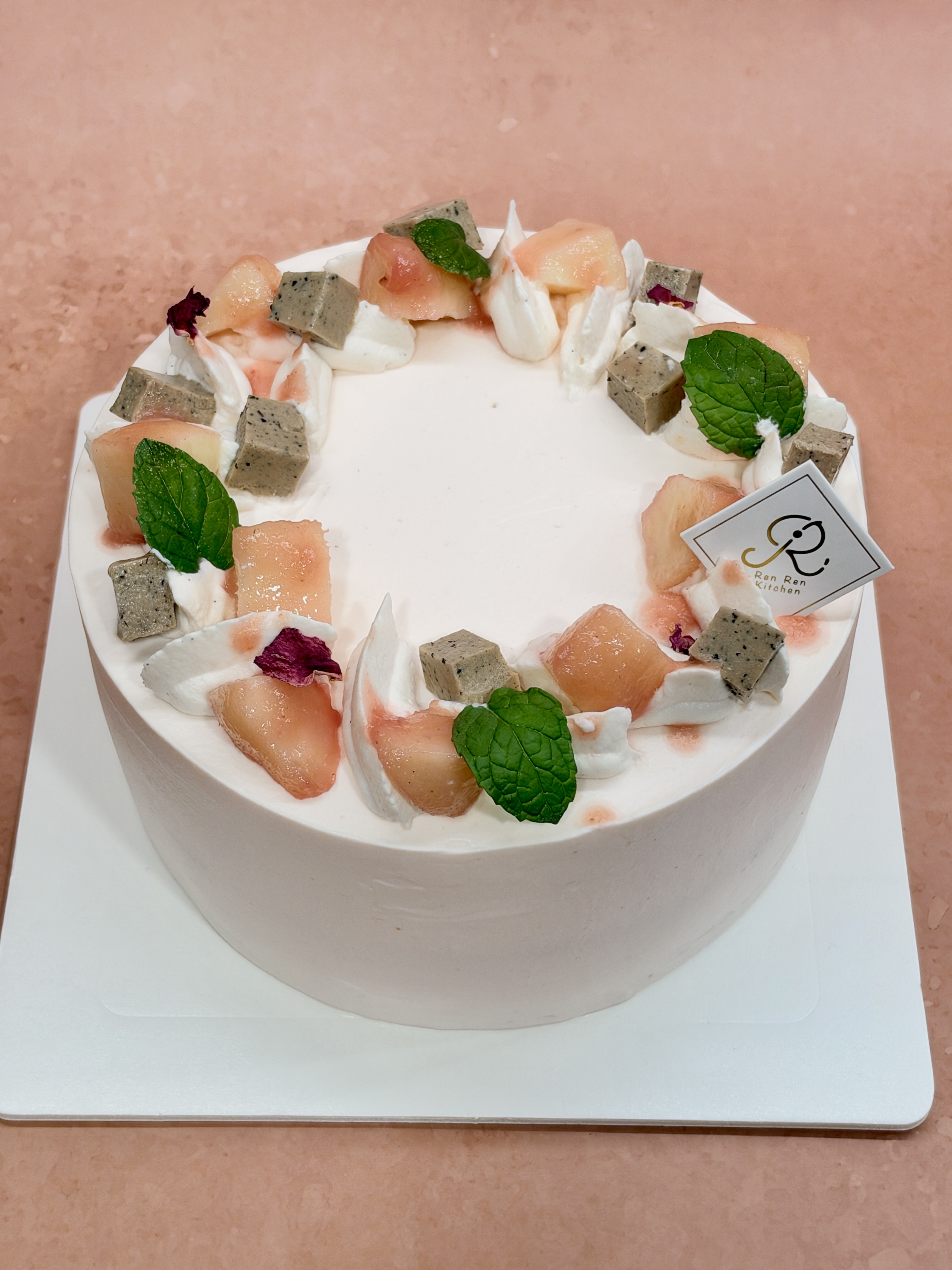 白桃烏龍茶蛋糕 (White Peach Oolong Tea Cake)