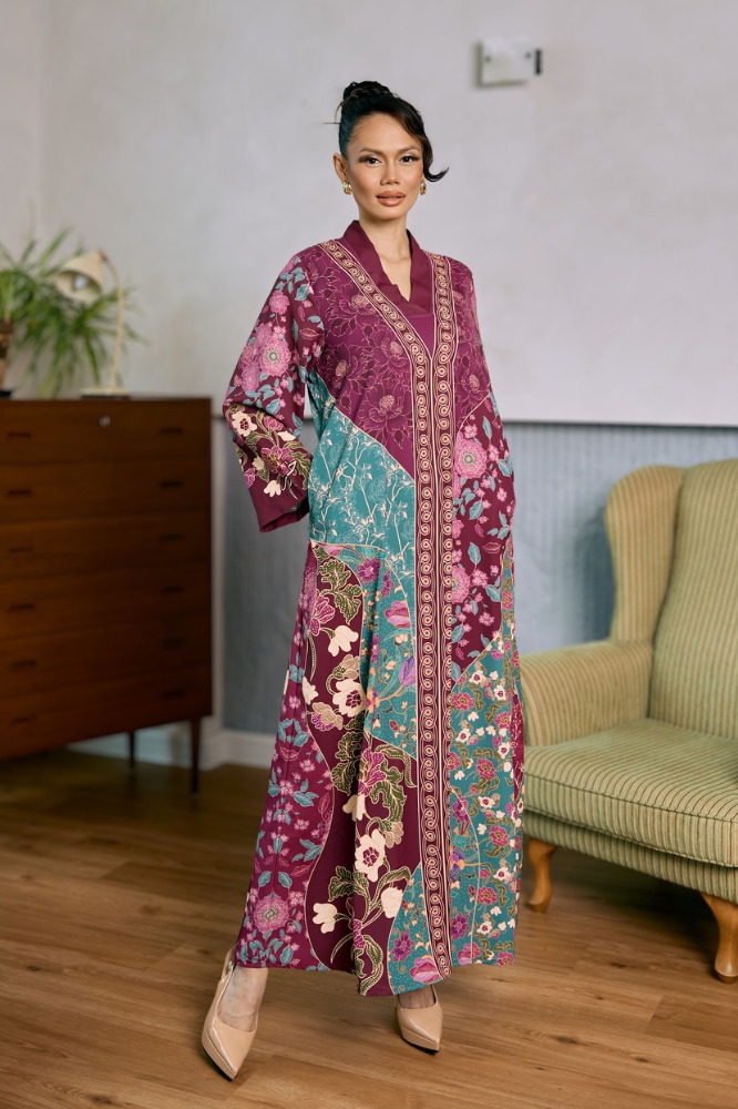 KENCANA in Batik Maroon