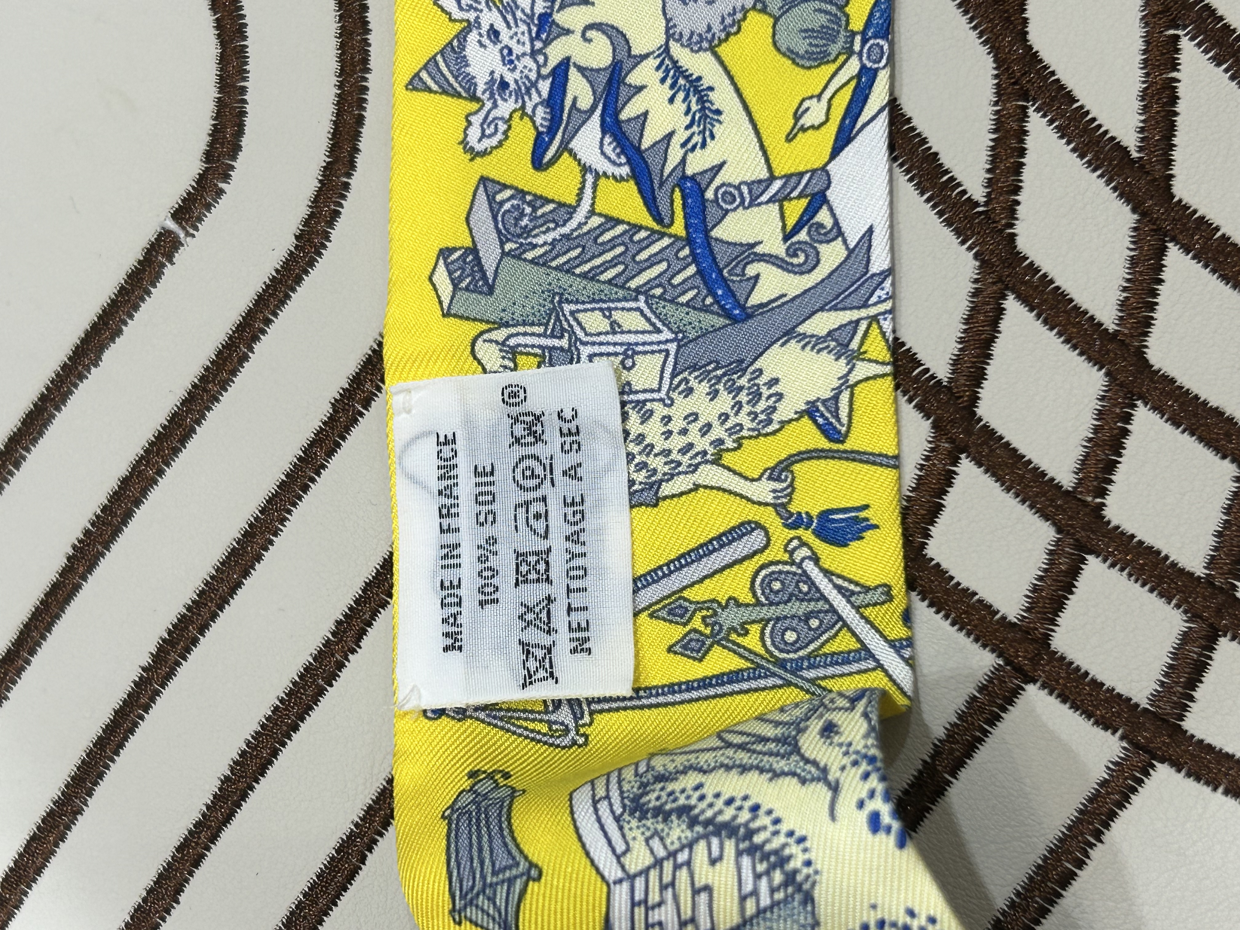 未使用品 Hermes Twilly 100%Authentic, Unused 未使用品 ✅Box