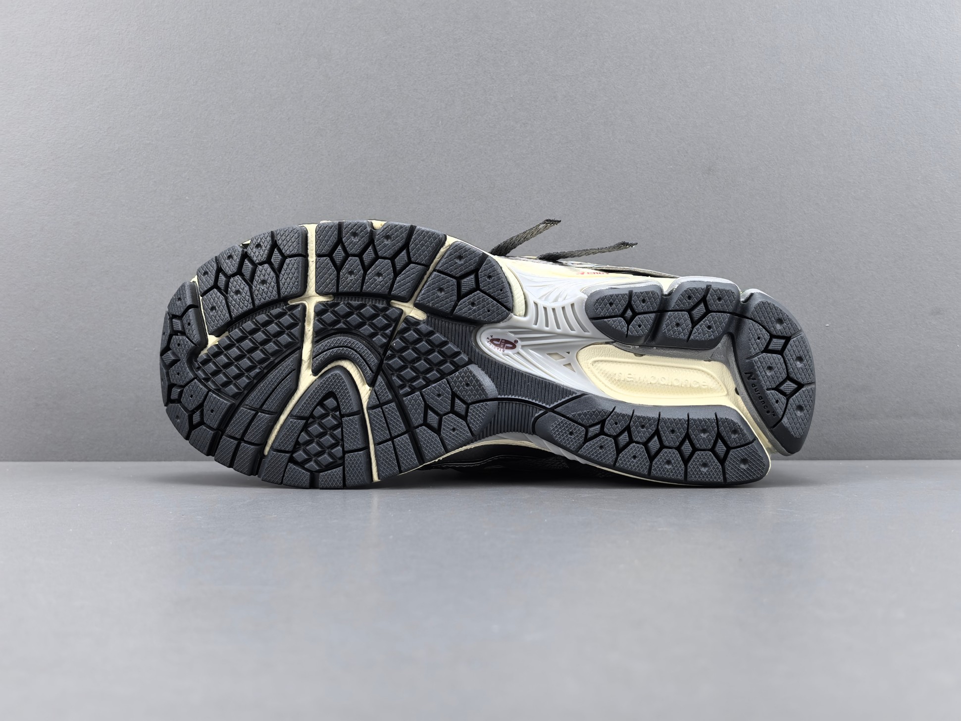 New Balance 1906A U1906AD