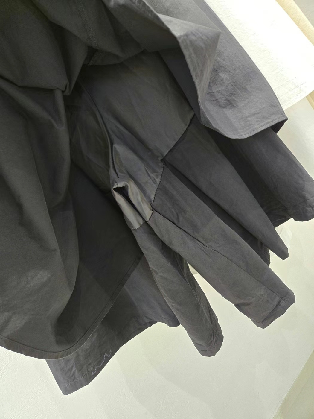 Asymmetrical Layered Wide-Leg Skirt Pants ‖ 不规则层次感高腰裙裤 KR047117101