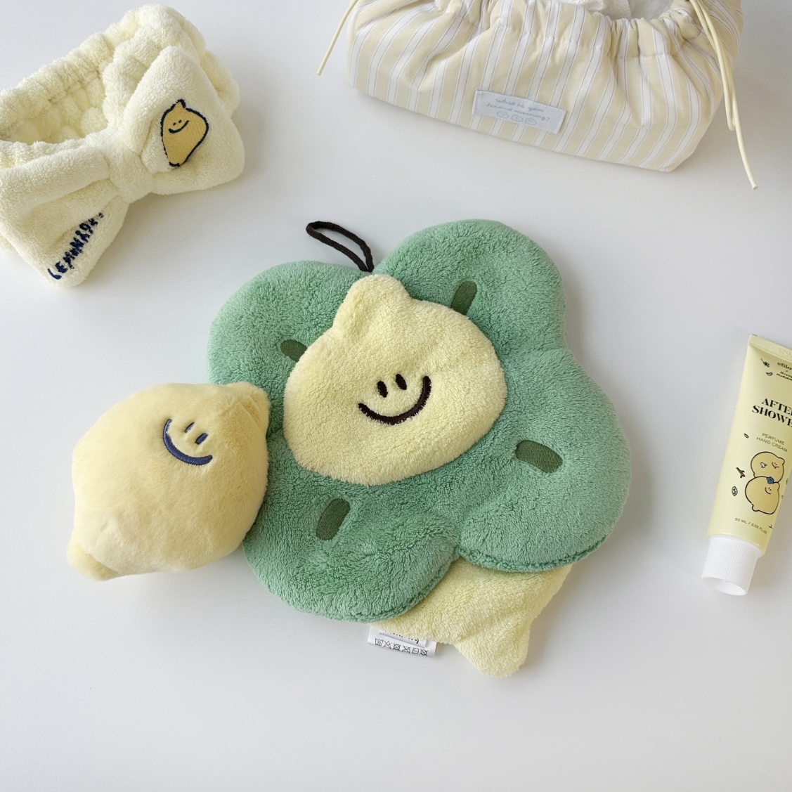 [SECOND MORNING] Clover Lemony Hand Towel