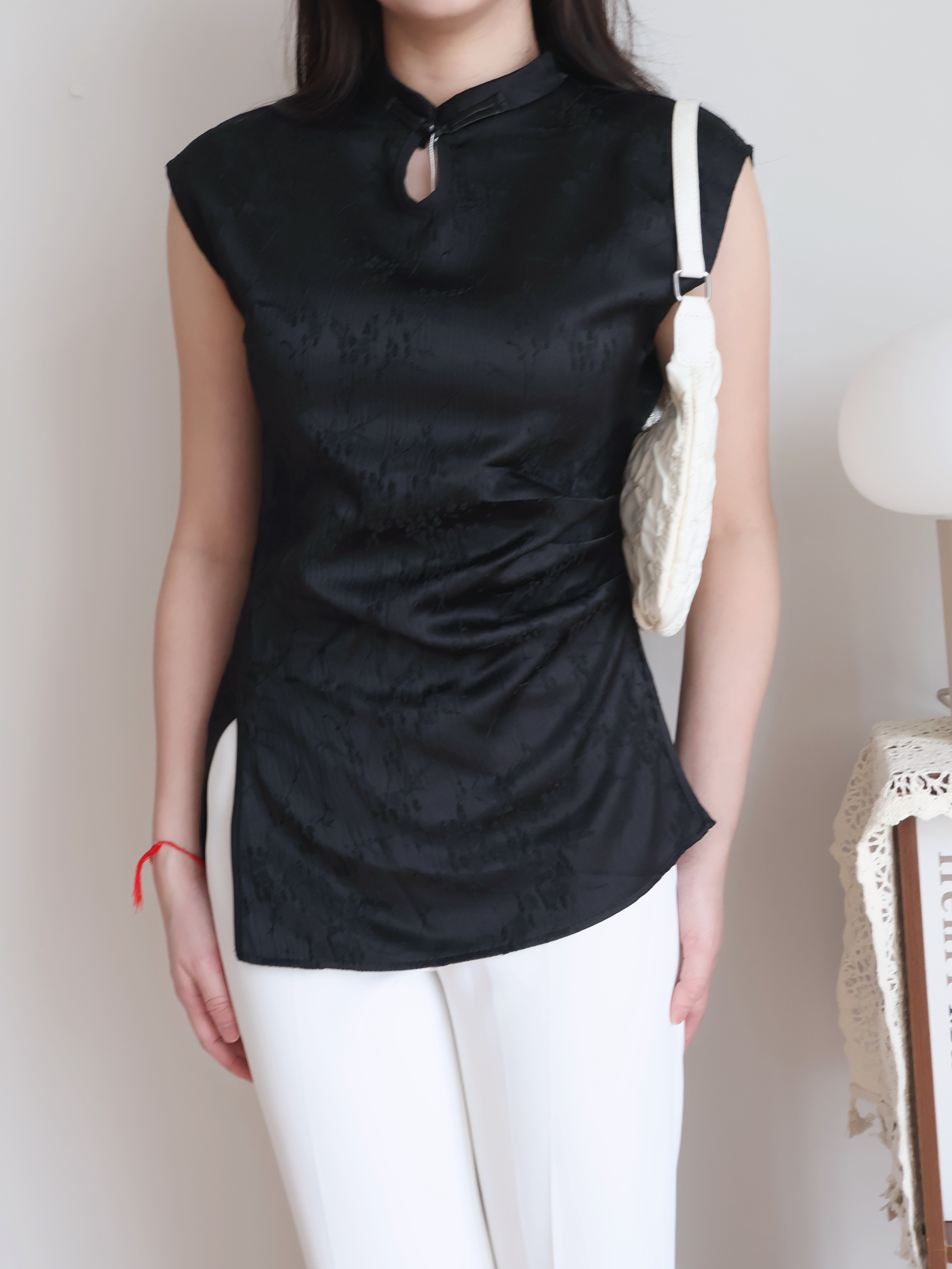 SL30 Black Mandarin Top