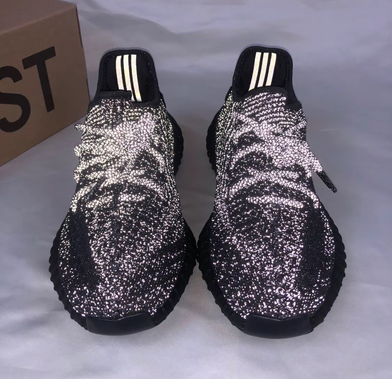 Adidas Yeezy Boost 350 V2 Static Black Reflective FU9007 DS