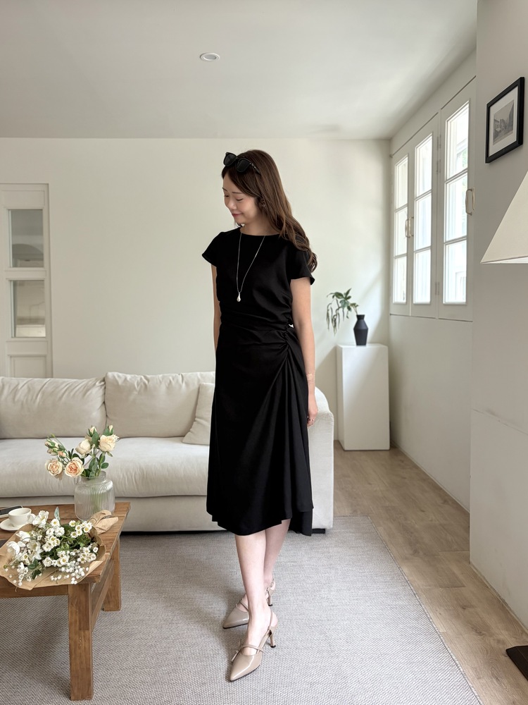 Belle Ruched Dress (Black)