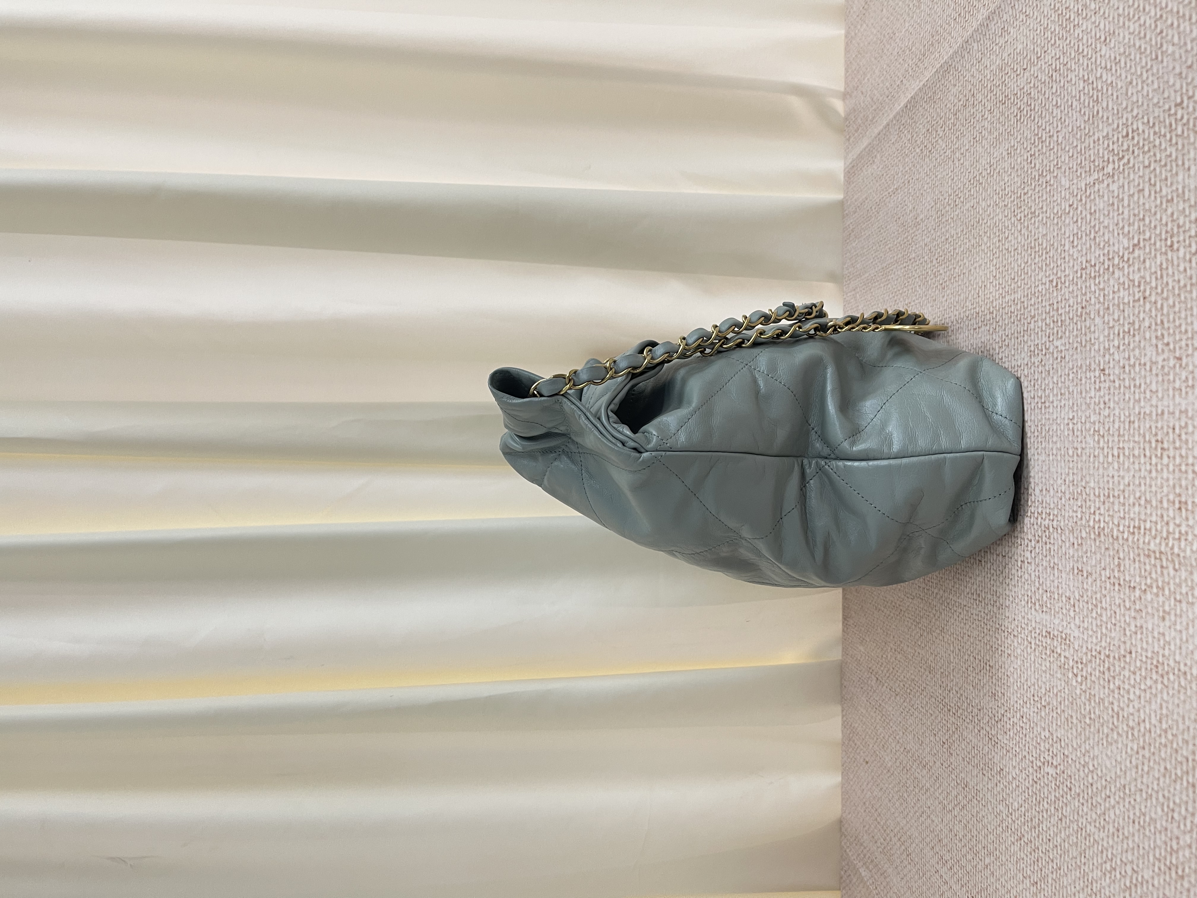 Pre-owned Chanel 22Bag/ Product Code: 26043005