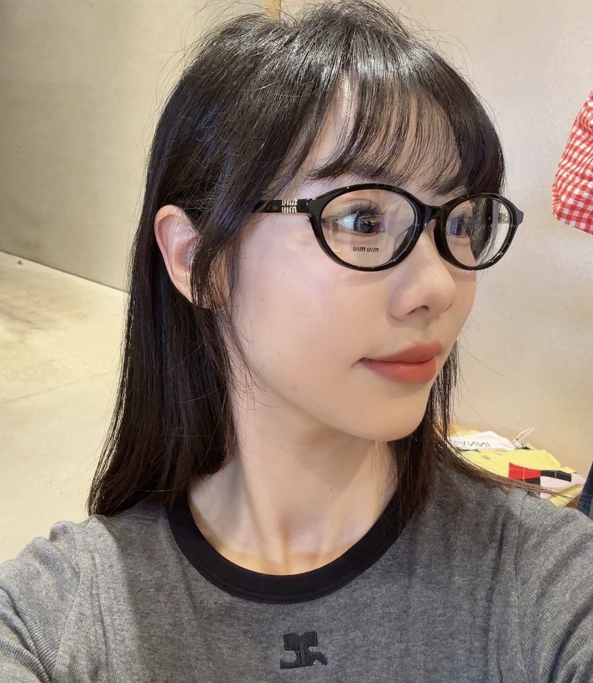 現貨好價💖MIUMIU 黑框平光鏡 除咗遮素顏樣，仲係用嚟襯衫✨