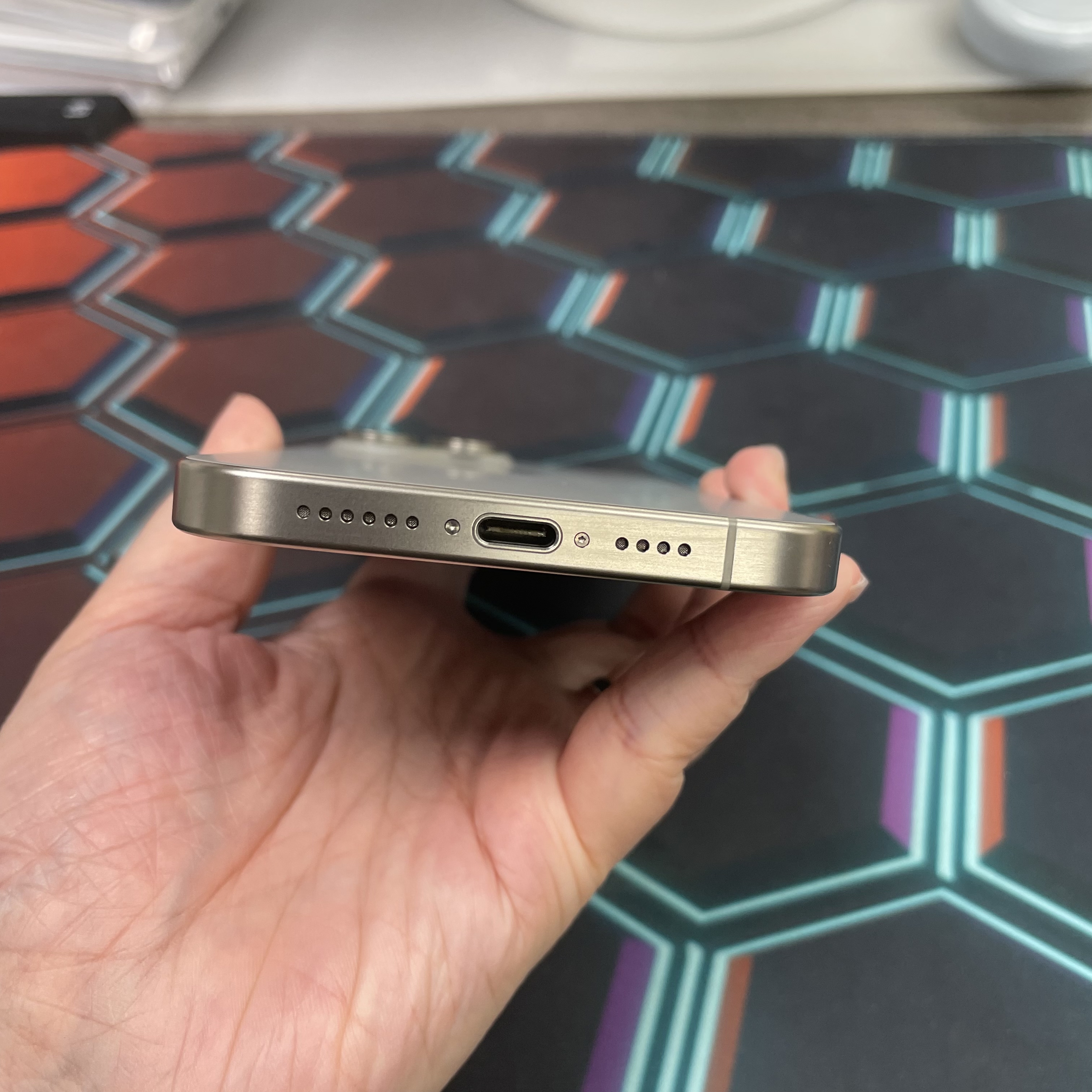 *8285 15 pro max 完美機 256GB 電87 原色 gray