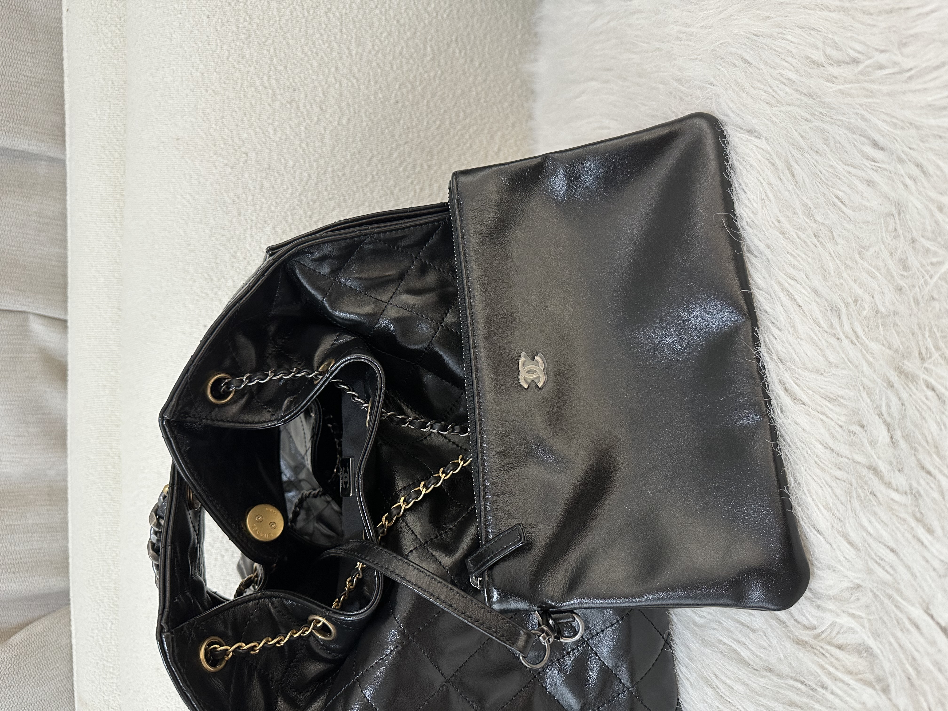 Pre-owned Chanel 25 Handbag/ Product Code: 26022108