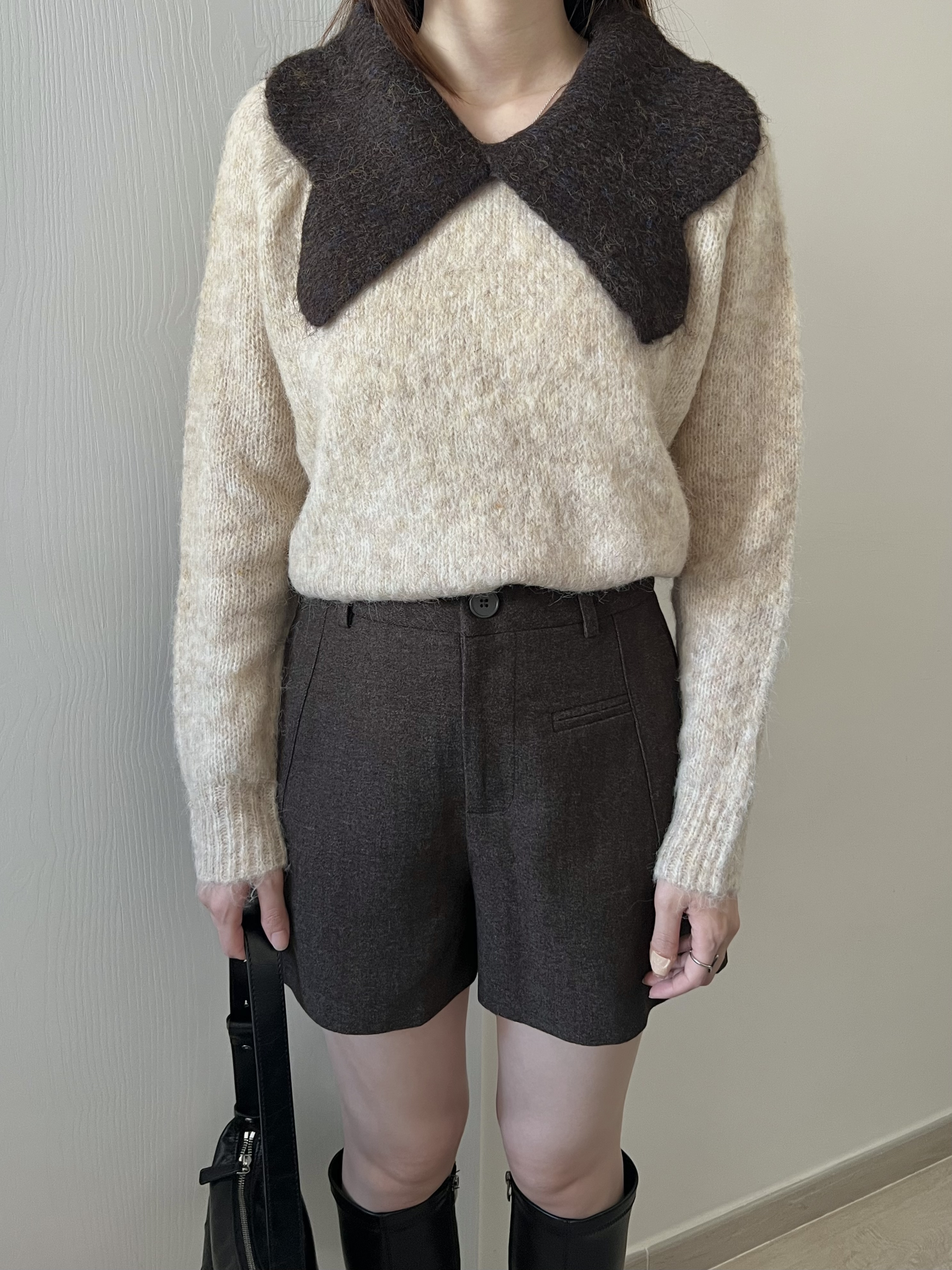 大蝴蝶領口混色毛衣 現貨