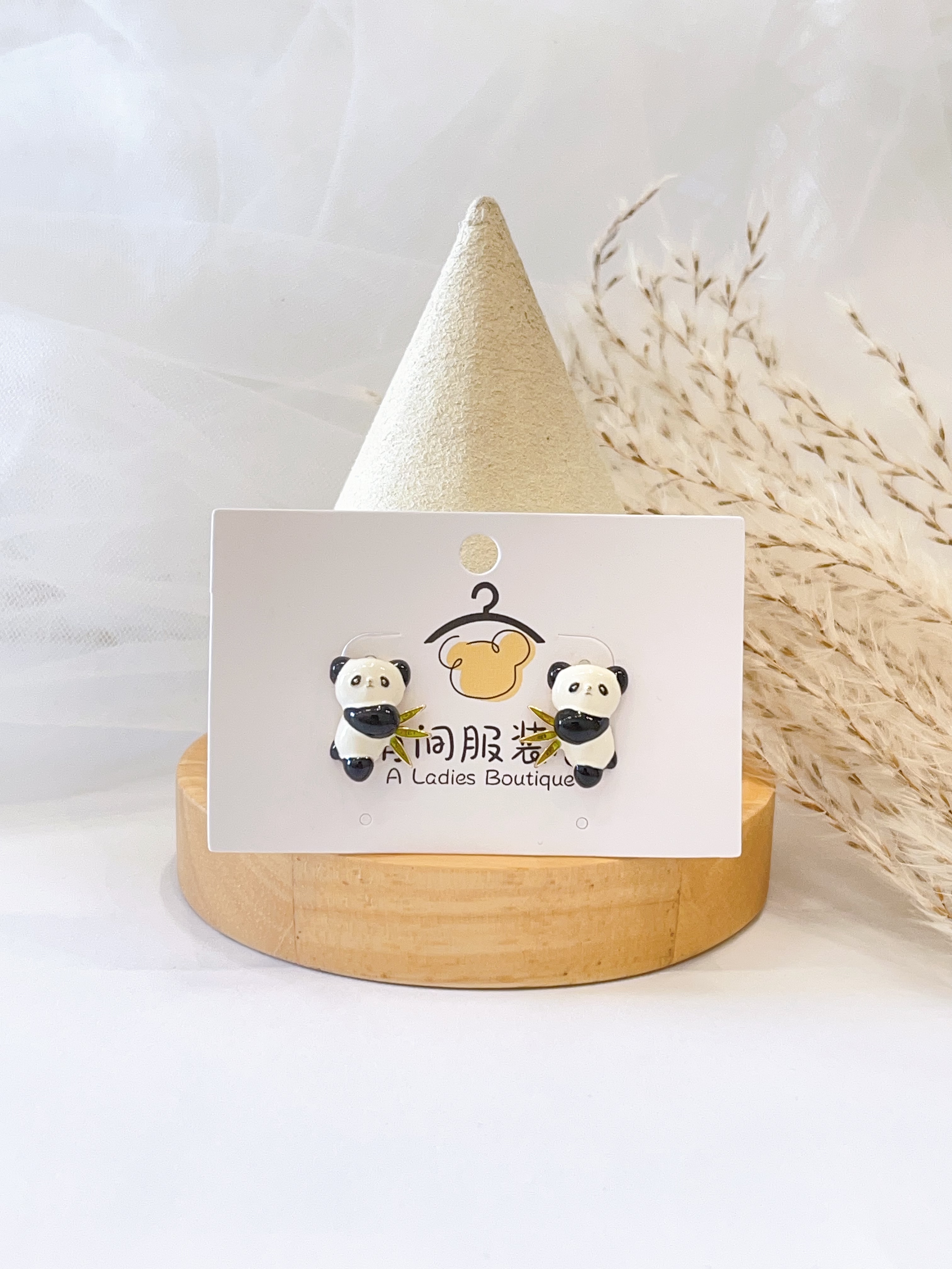 卡通滴油熊猫耳环