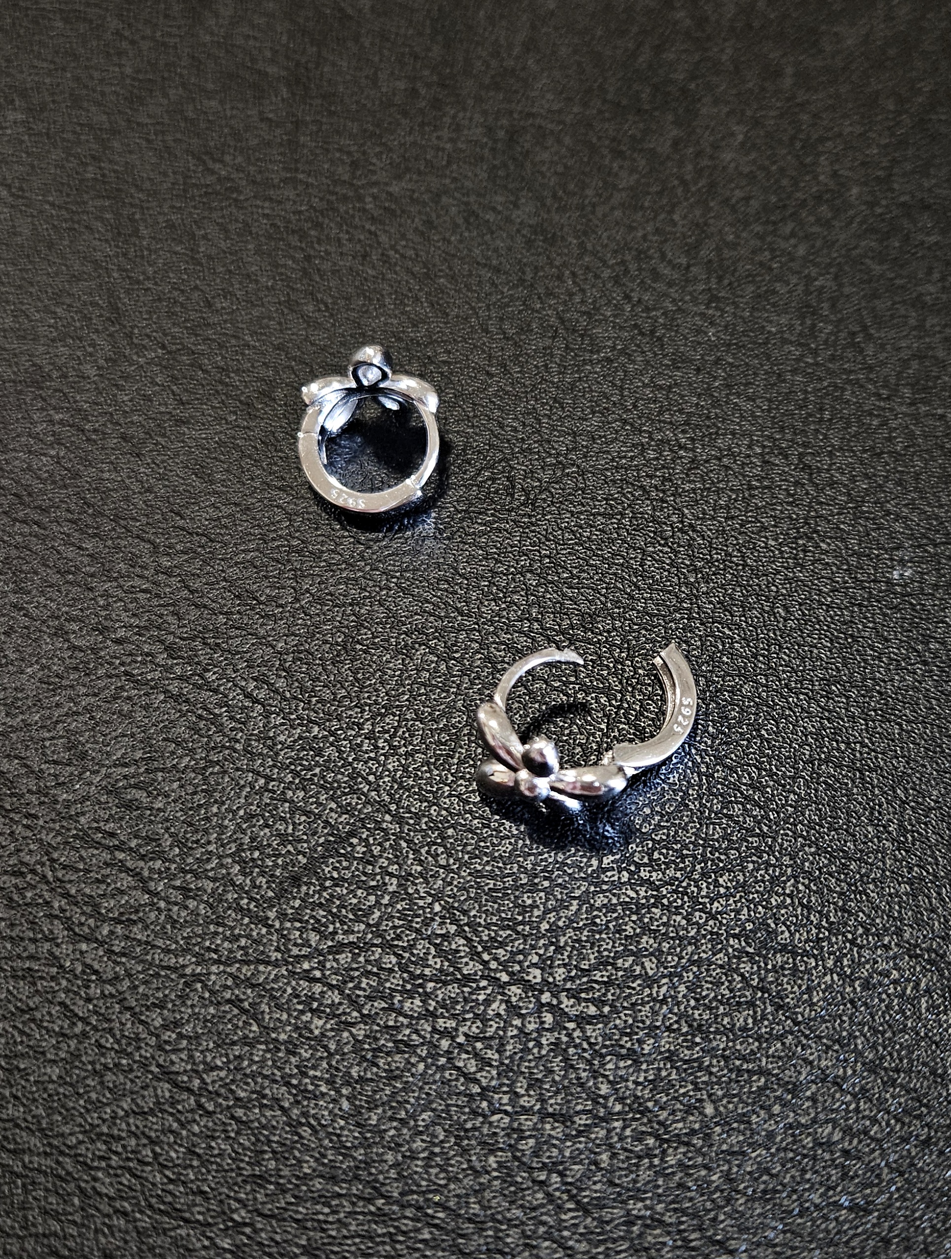 S925 -  EE0333 Platinum-Coated Little Flower Earrings