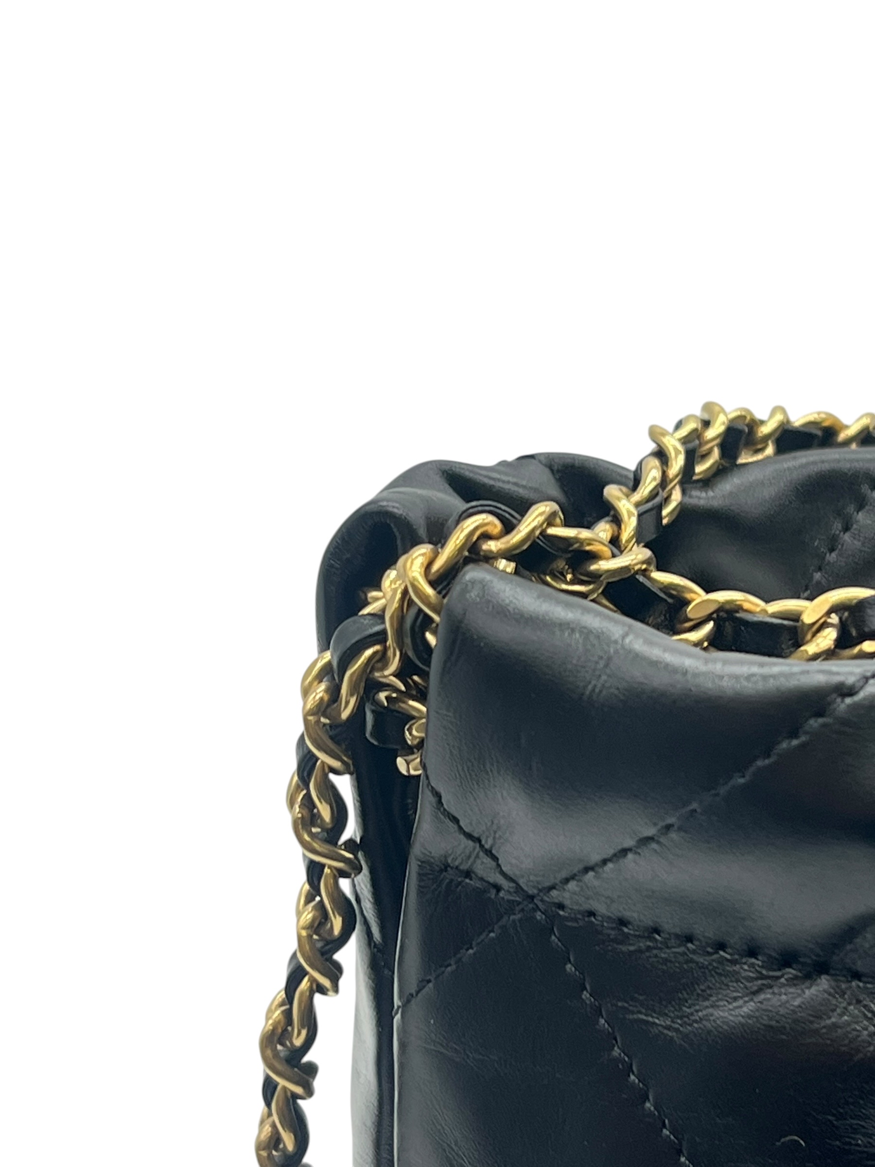 Pre-Owned CHANEL 22 Mini / Product Code:  061404