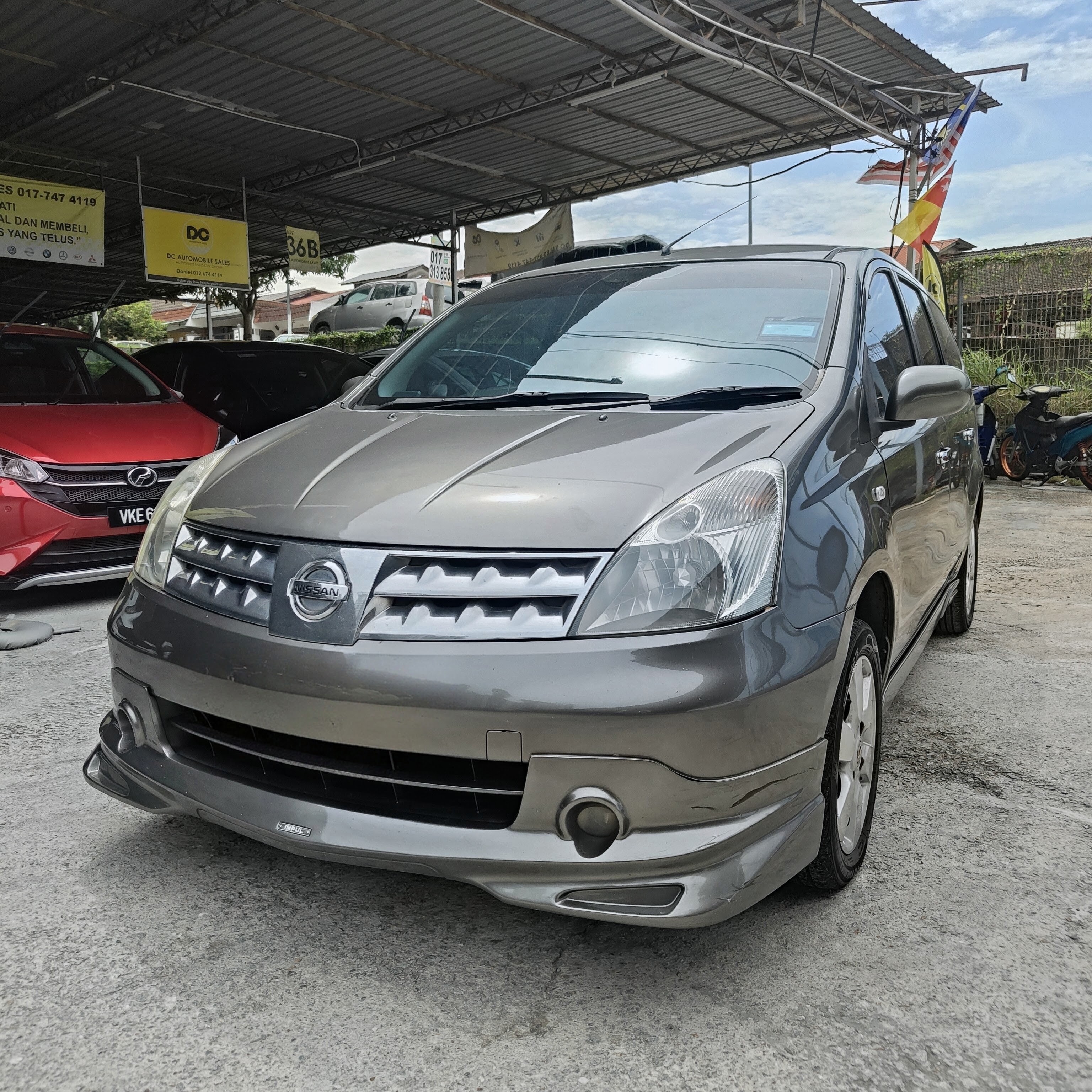 2009 NISSAN GRAND LIVINA 1.8 