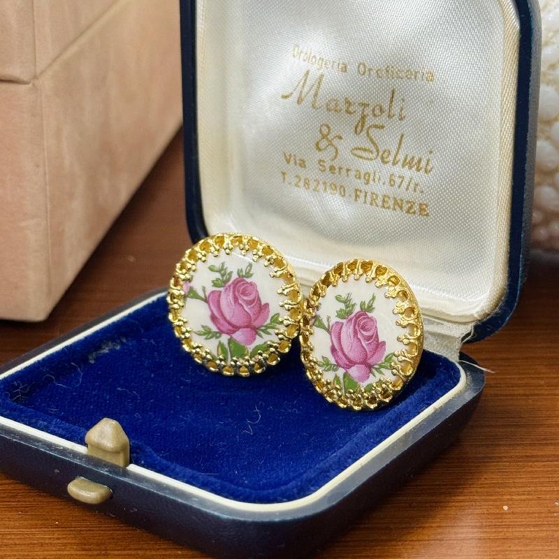 Vintage Czechoslovakian C.a. 1960s Purple Floral Porcelain Clip Earrings(B049)