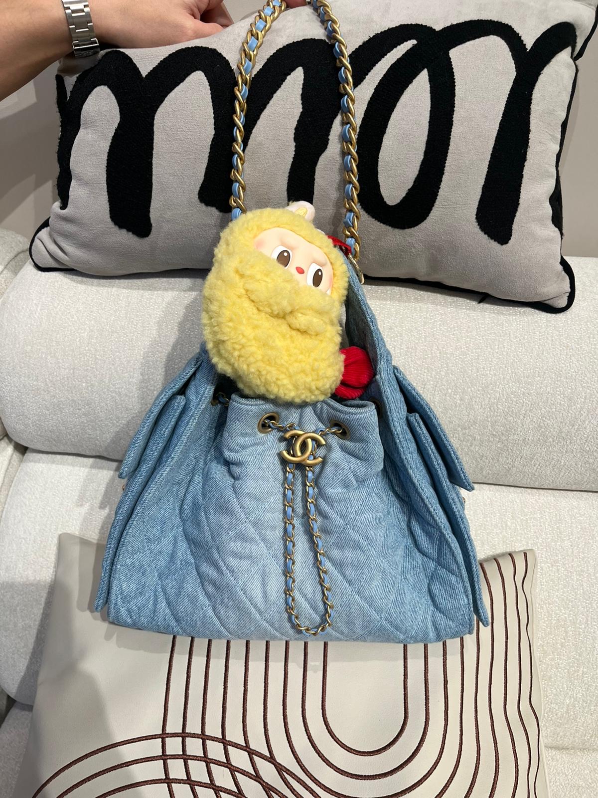 Chanel 25 Small 洗水牛仔金扣Hobo Bag 100%Authentic, 98%New ✅晶片✅Dust bag✅Box 