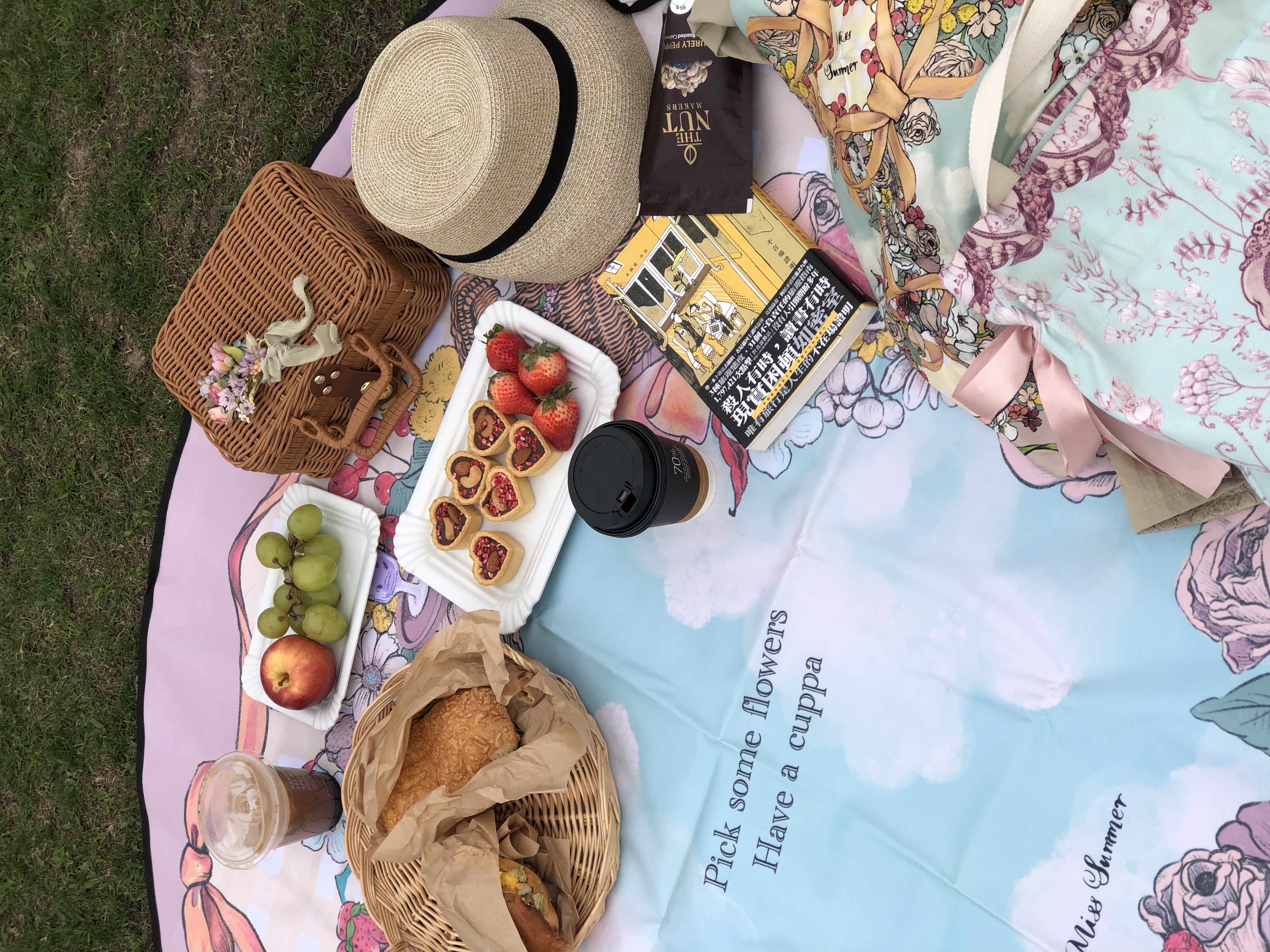 Miss Summer {Blue sky party} 野餐墊 + 保冷袋