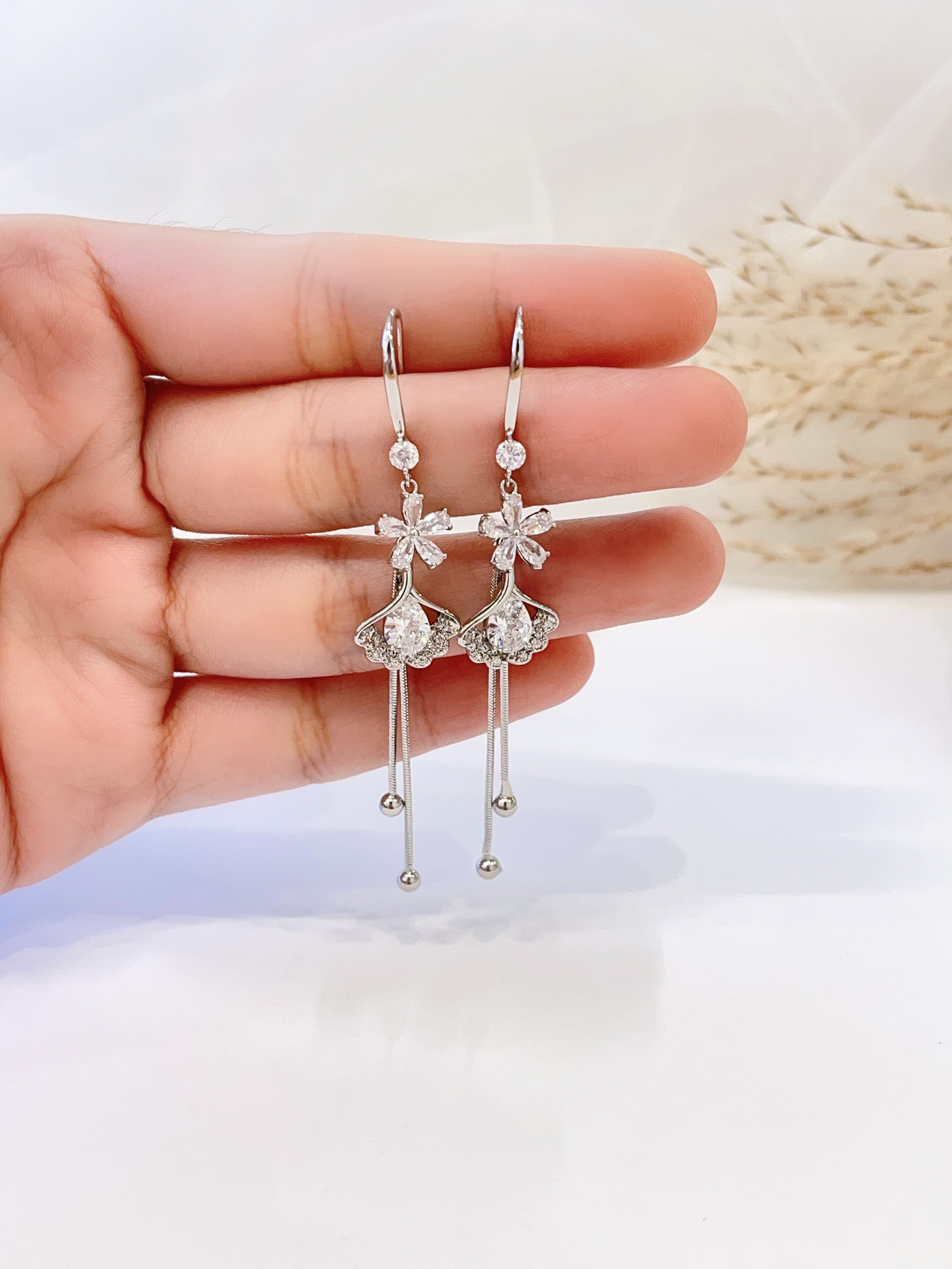 高级感花花锆石流苏耳环