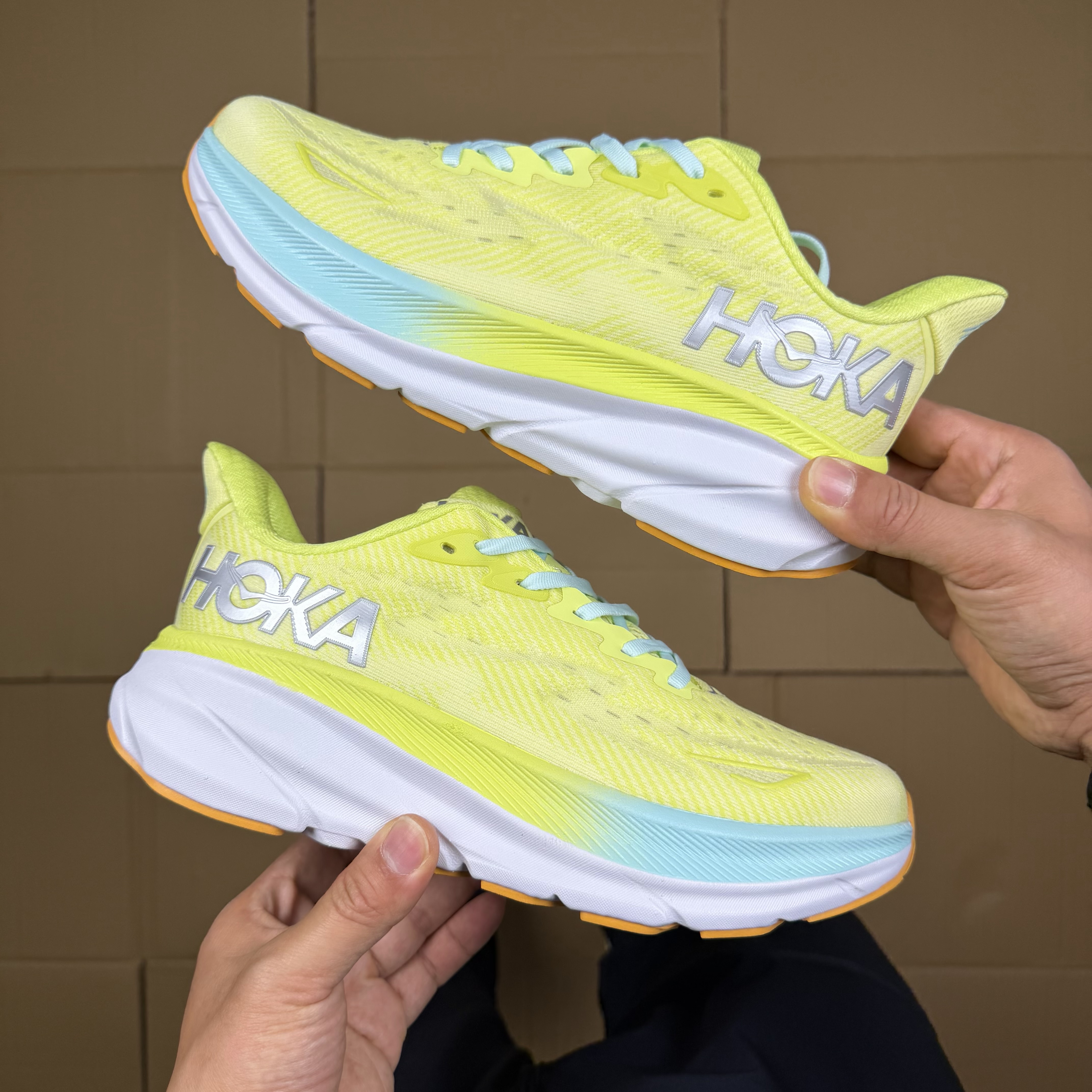 Hoka Clifton 9