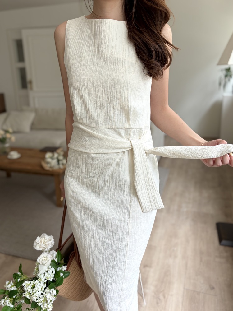 Pastelly Gathered Waist Dress (Ivory)