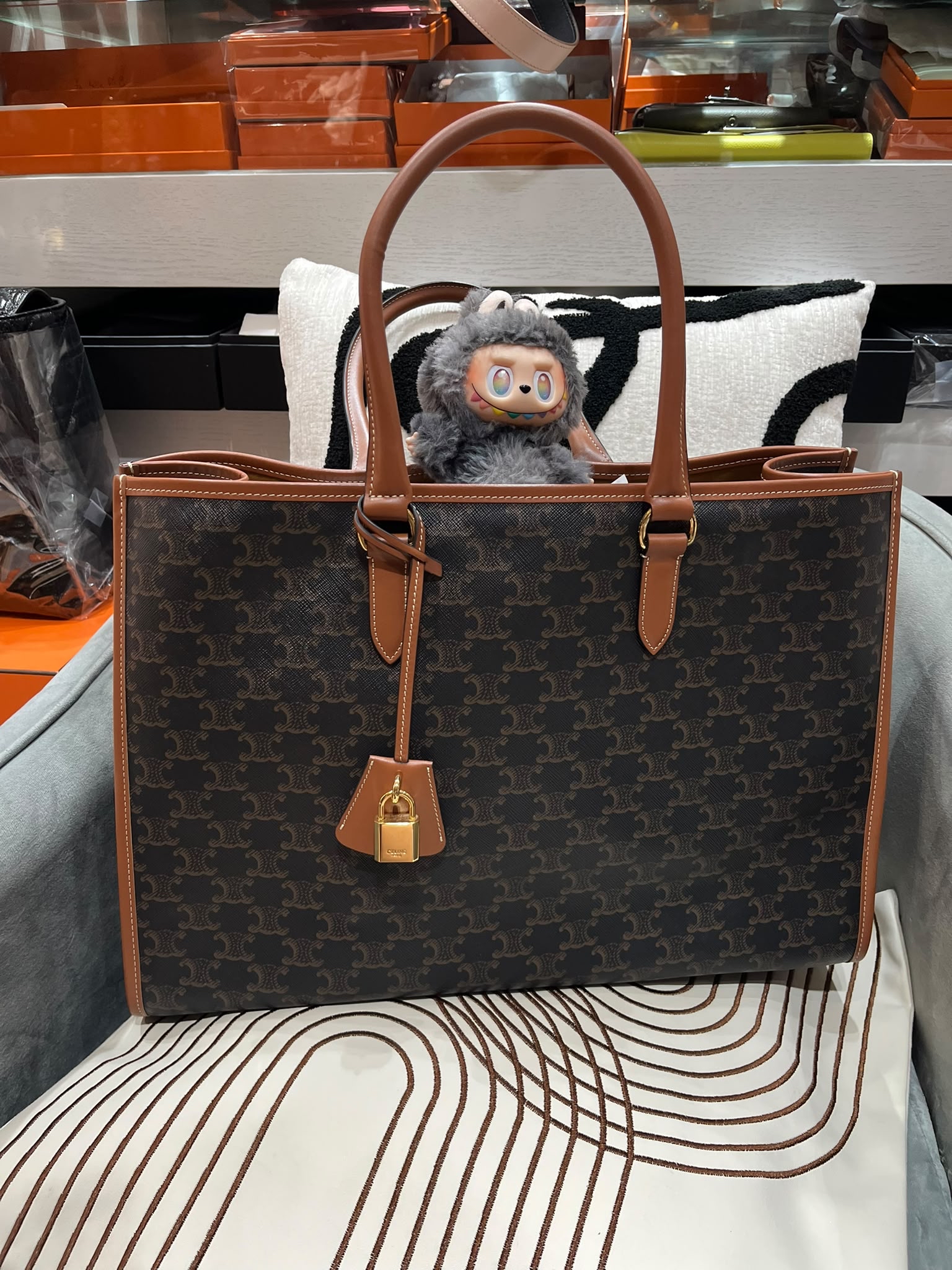 Celine Horizontal Cabas Tan tote bag 100%Authentic, 95%New ✅Dust bag