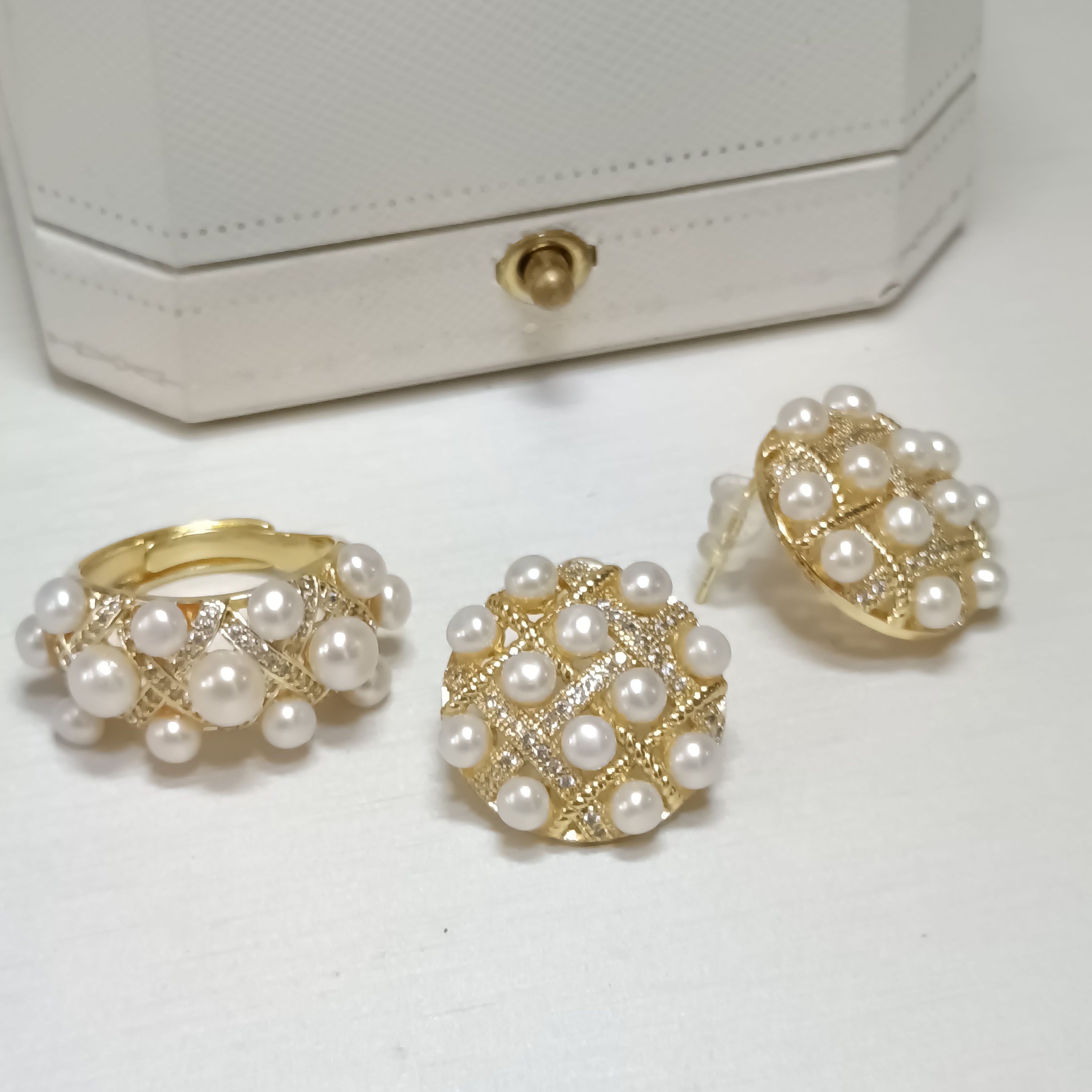 特價品‼️精品淡水饅頭baby珍珠小香風款戒指耳釘套裝