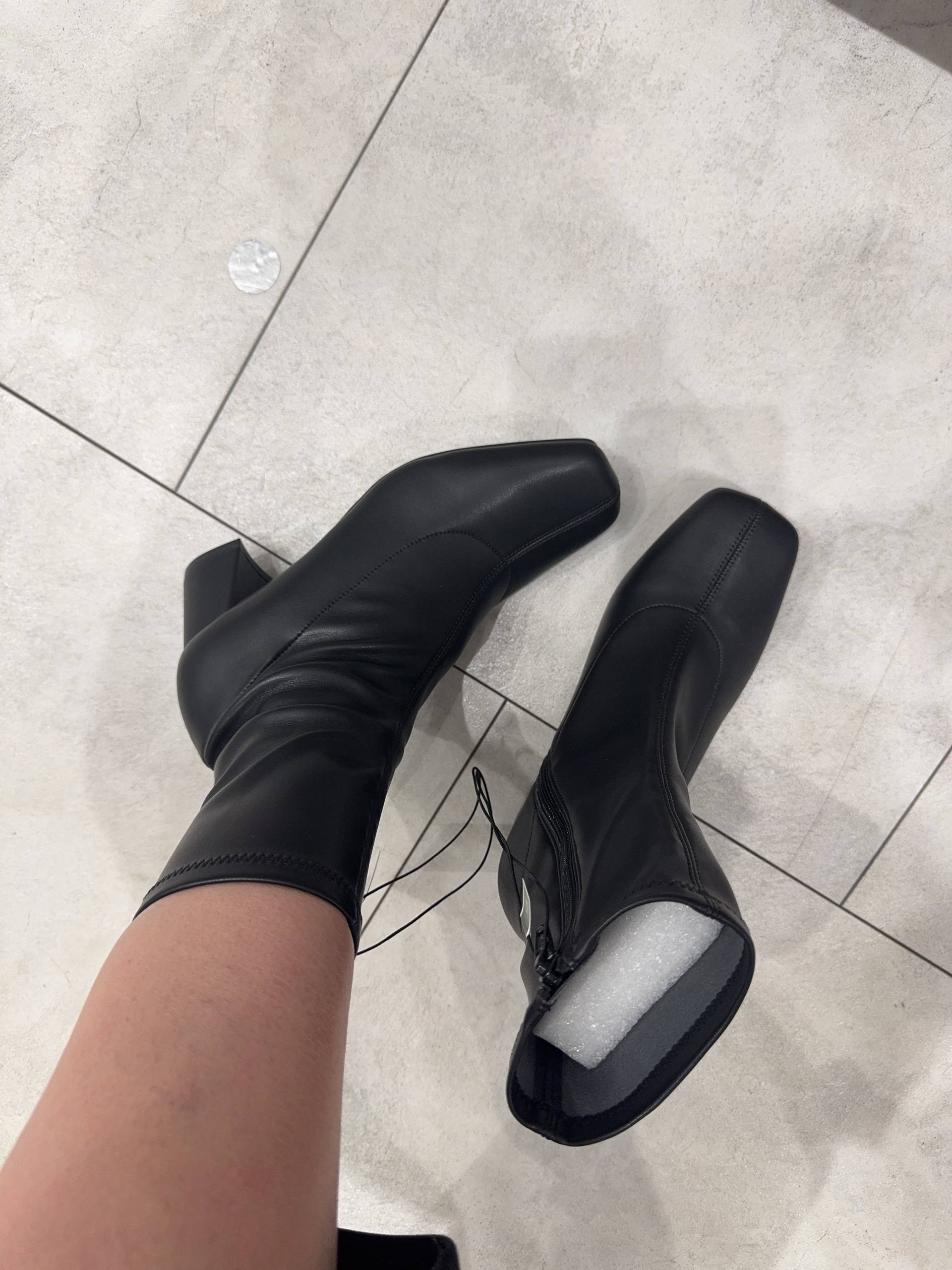 🇯🇵GU 皮革高跟靴子