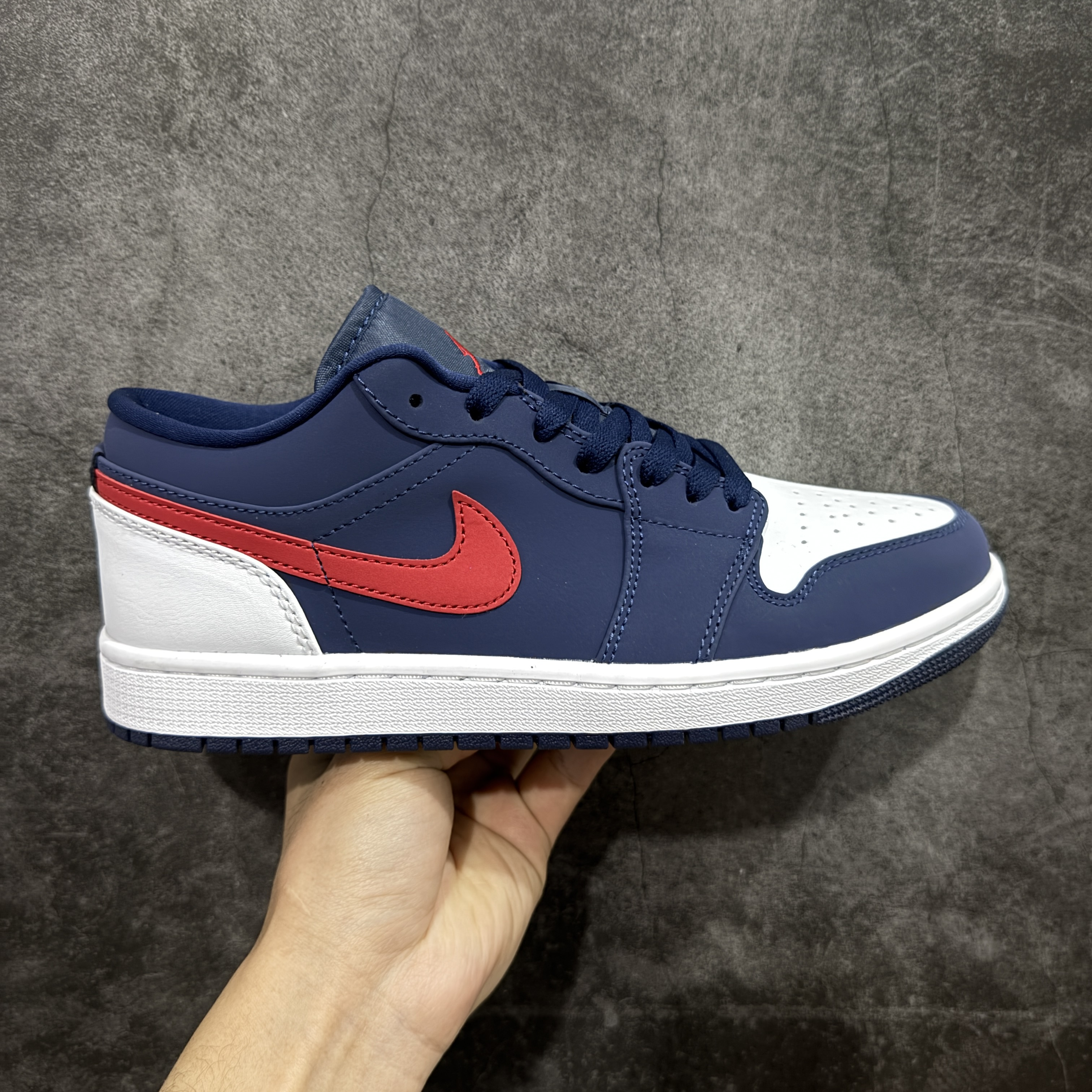 Nike Air Jordan AJ1 Low USA CZ8454-400 