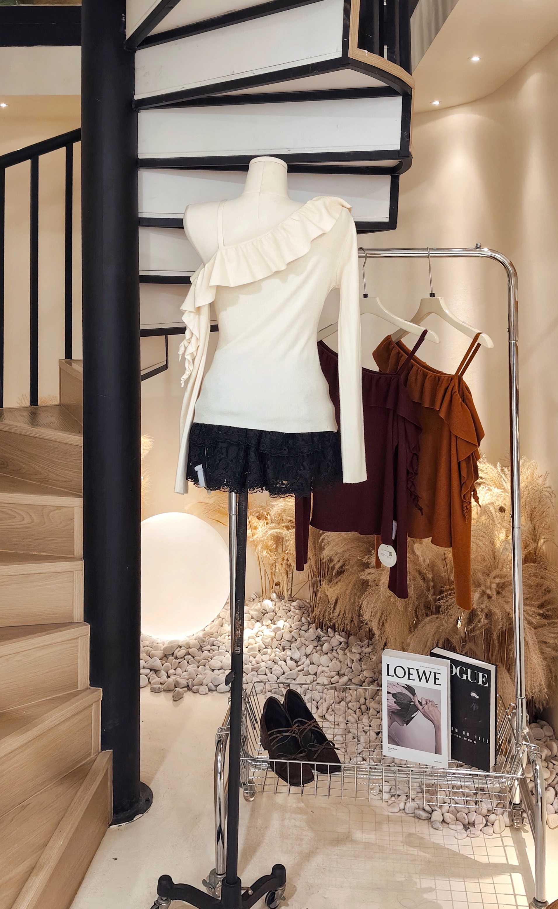 3201不规则肩针织上衣