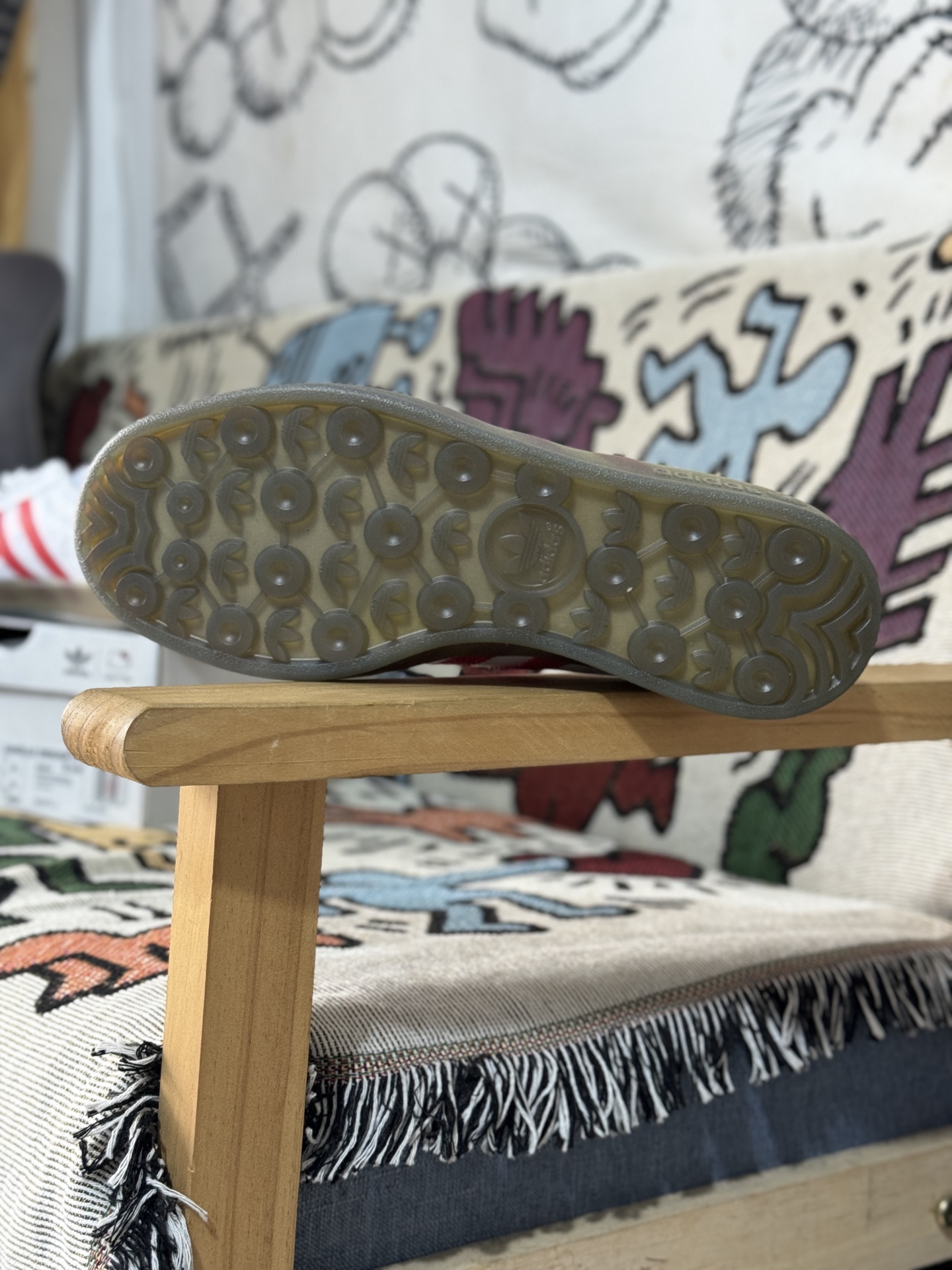 Adidas Originals x Hello Kitty Gazelle Indoor II0013