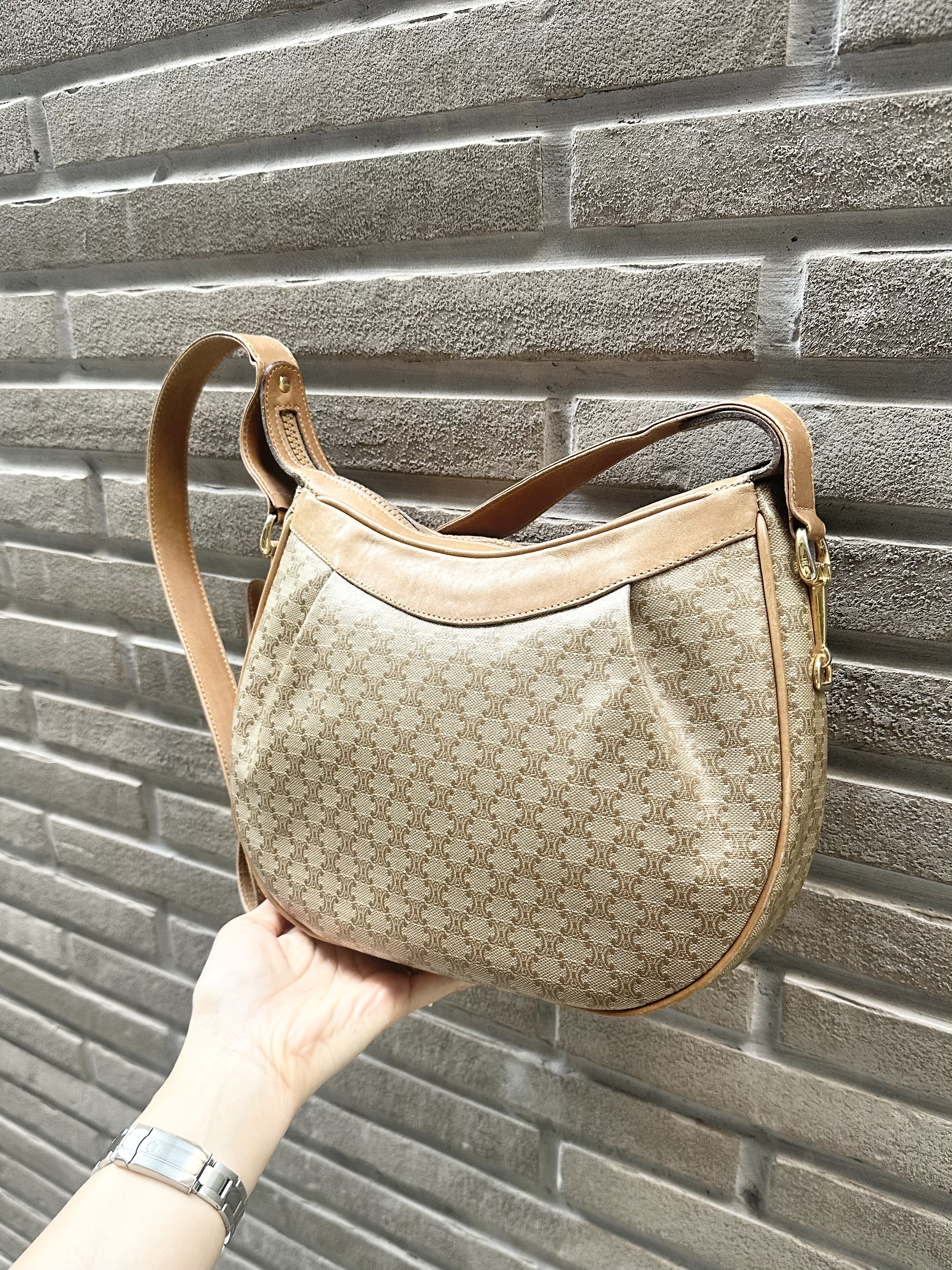 vintage celine beige triomphe macadam crossbody 