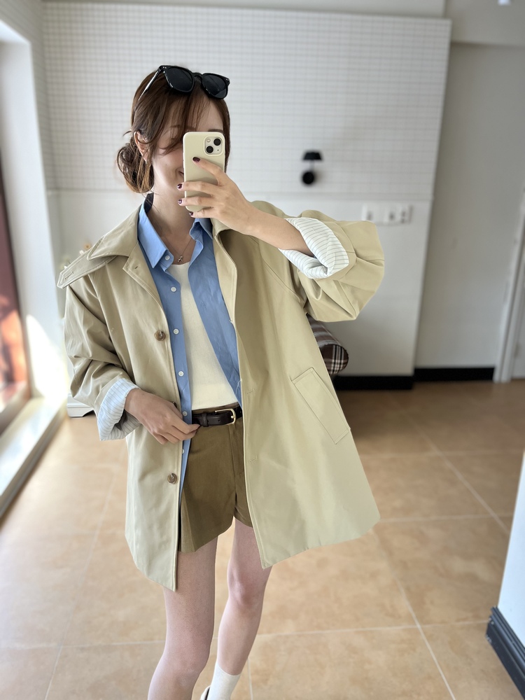Stripe-Lined Relaxed Trench Coat (Beige)